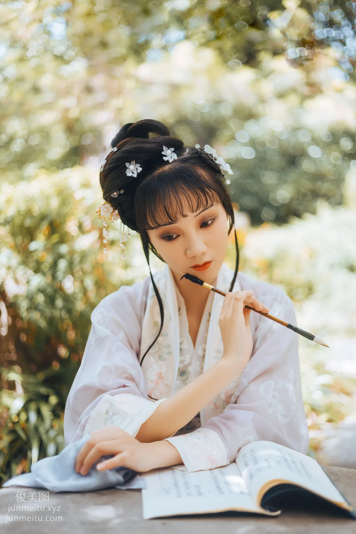 A Qi: YiTuYu photo 12