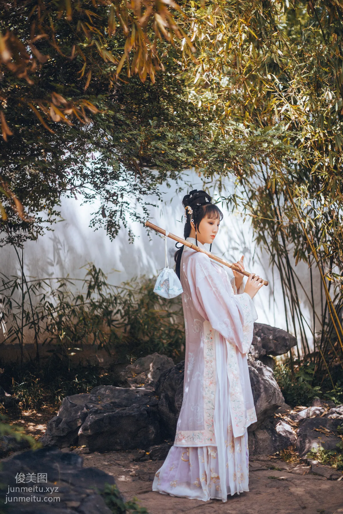 A Qi: YiTuYu photo 17