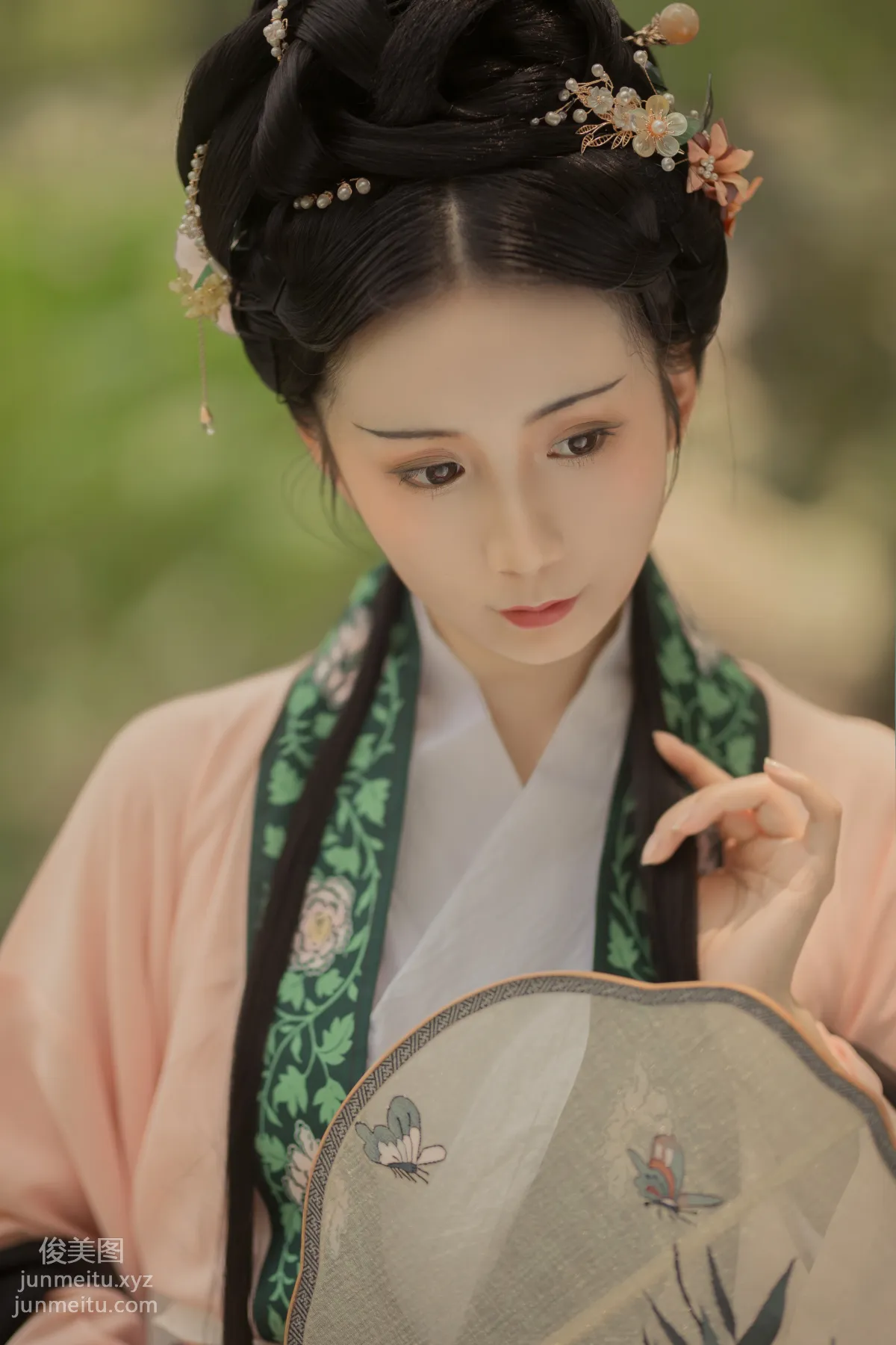 Lv Lvzi: YiTuYu photo 11