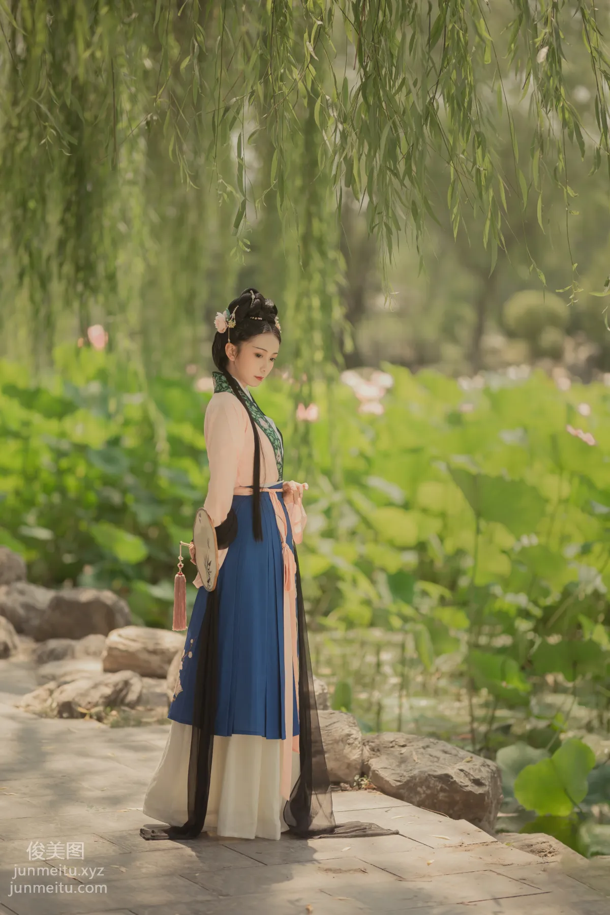 Lv Lvzi: YiTuYu photo 16