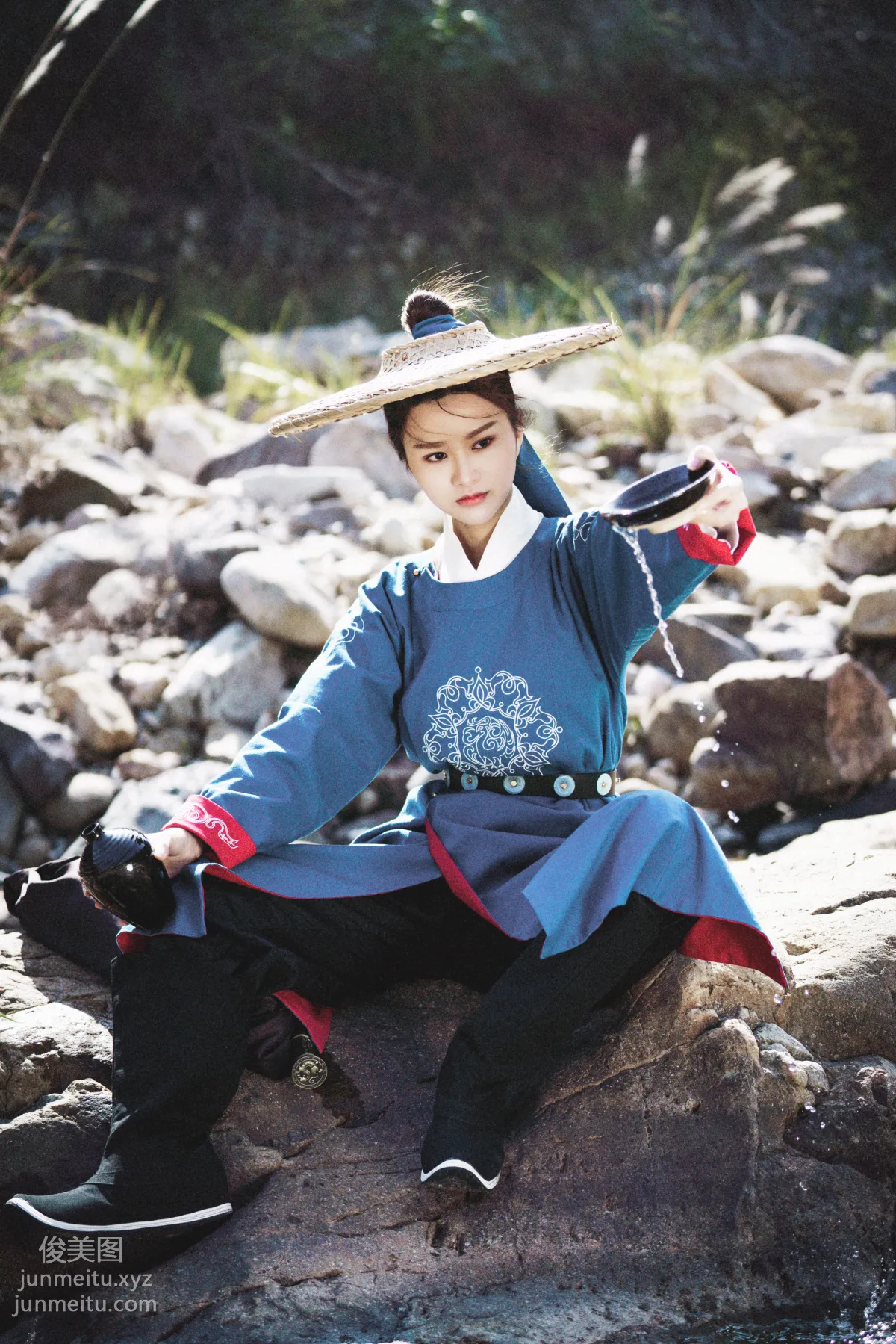 Lv Chen: YiTuYu photo 4