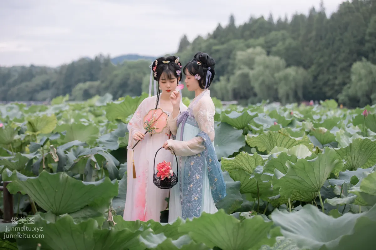Jiang Jiang: YiTuYu photo 2
