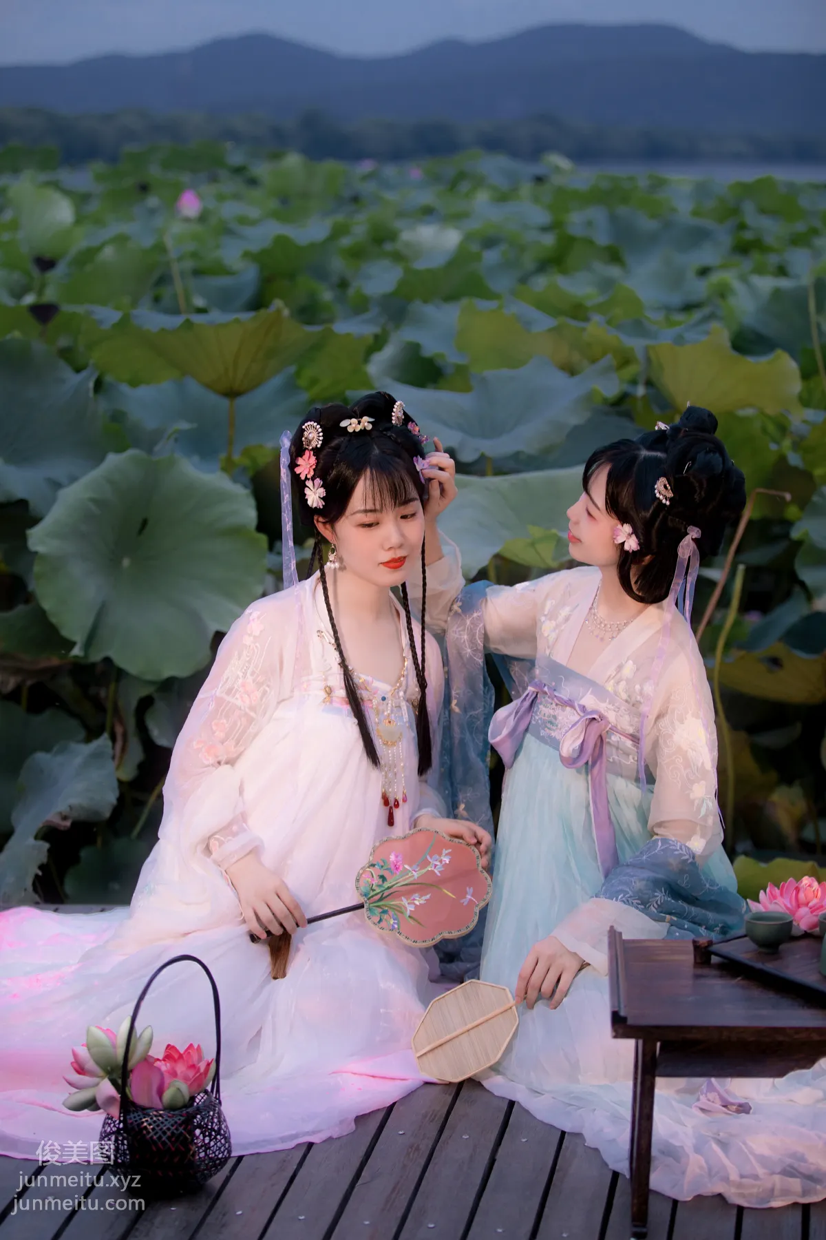 Jiang Jiang: YiTuYu photo 4