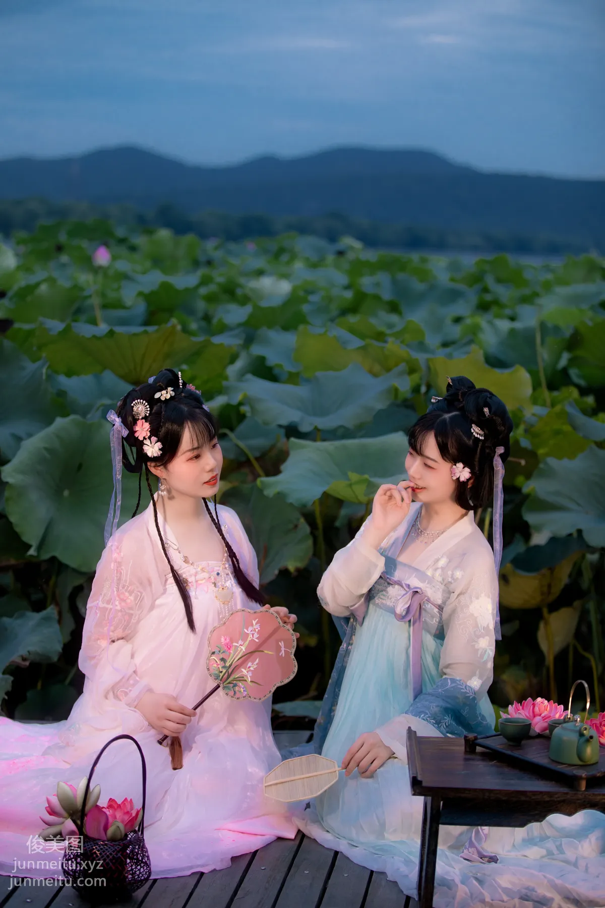 Jiang Jiang: YiTuYu photo 5