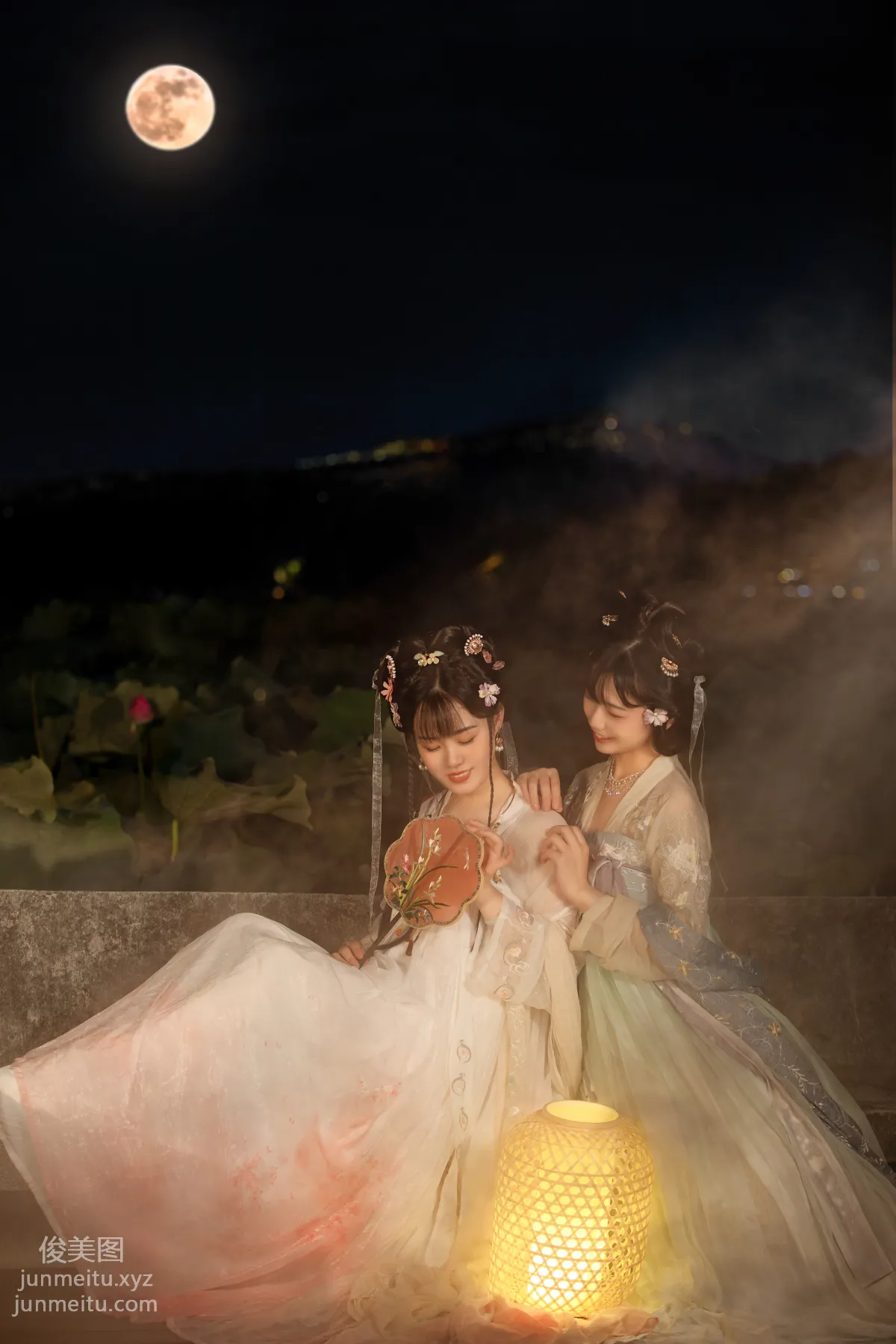 Jiang Jiang: YiTuYu photo 12