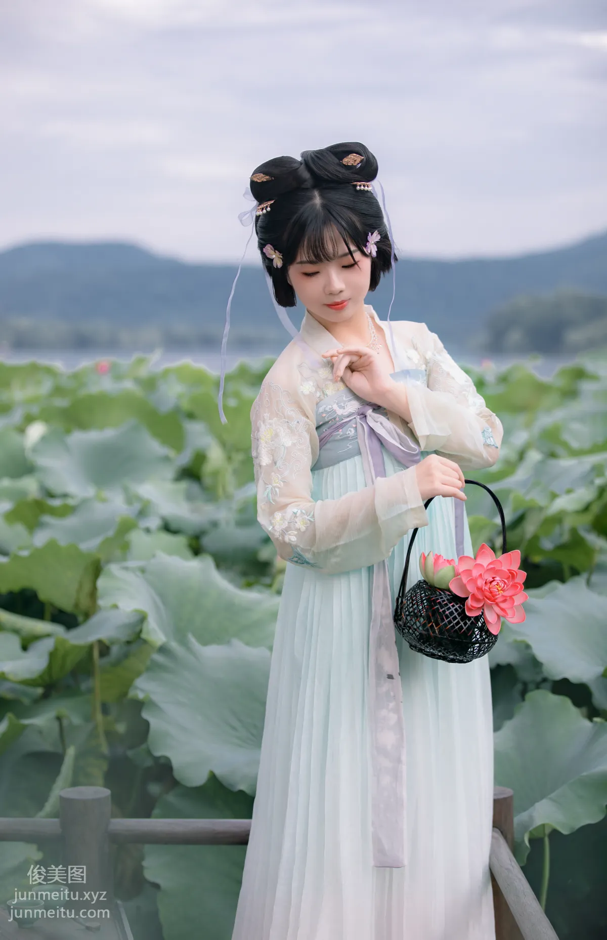 Jiang Jiang: YiTuYu photo 20