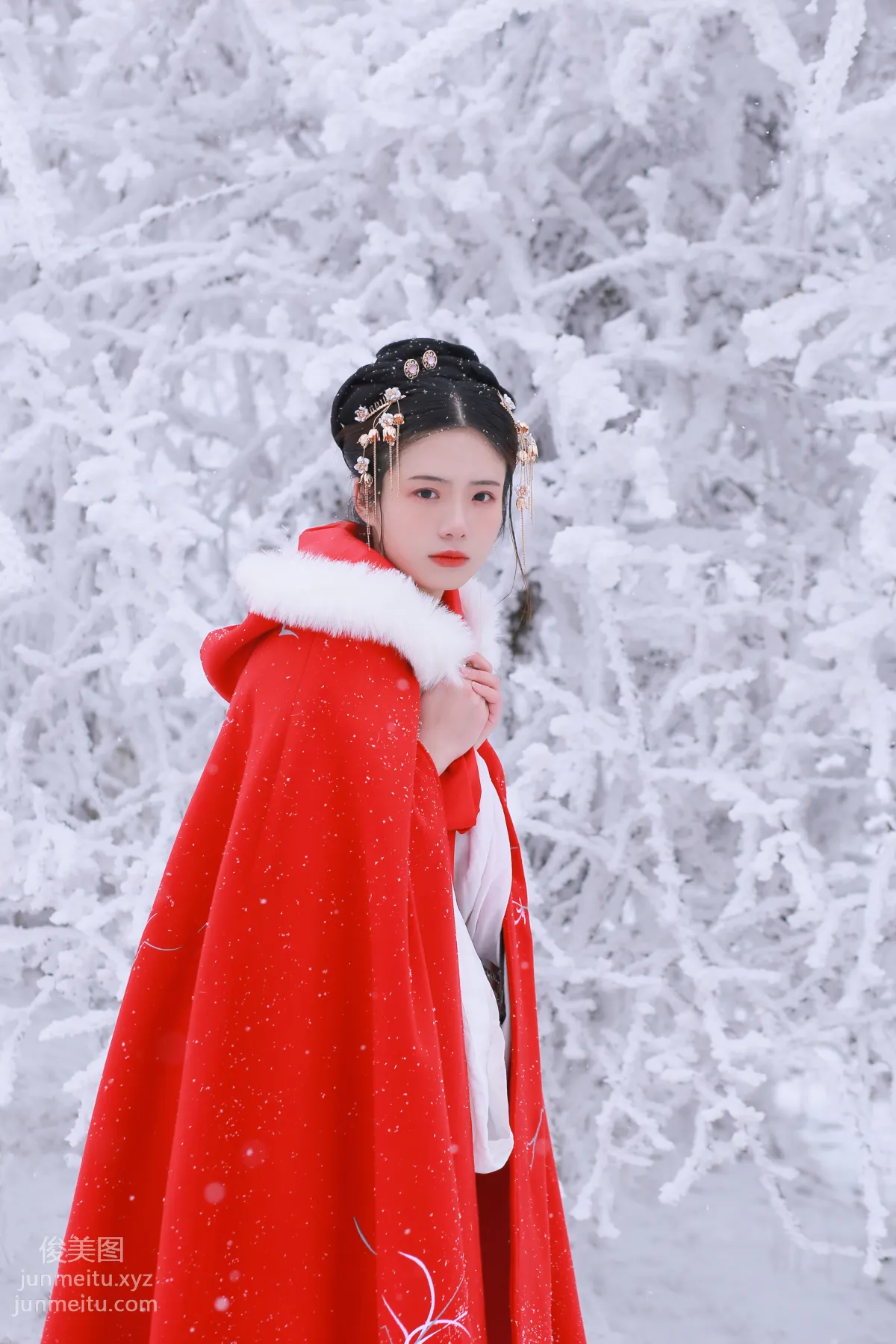 Yi Yue: YiTuYu photo 2