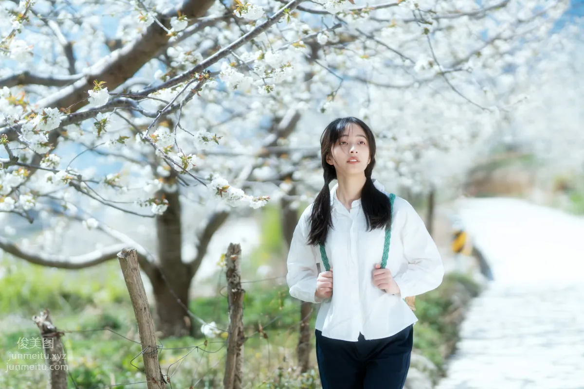 [YiTuYu] 2021.12.27 Little Swallow of Hometown Huan Huan photo 14