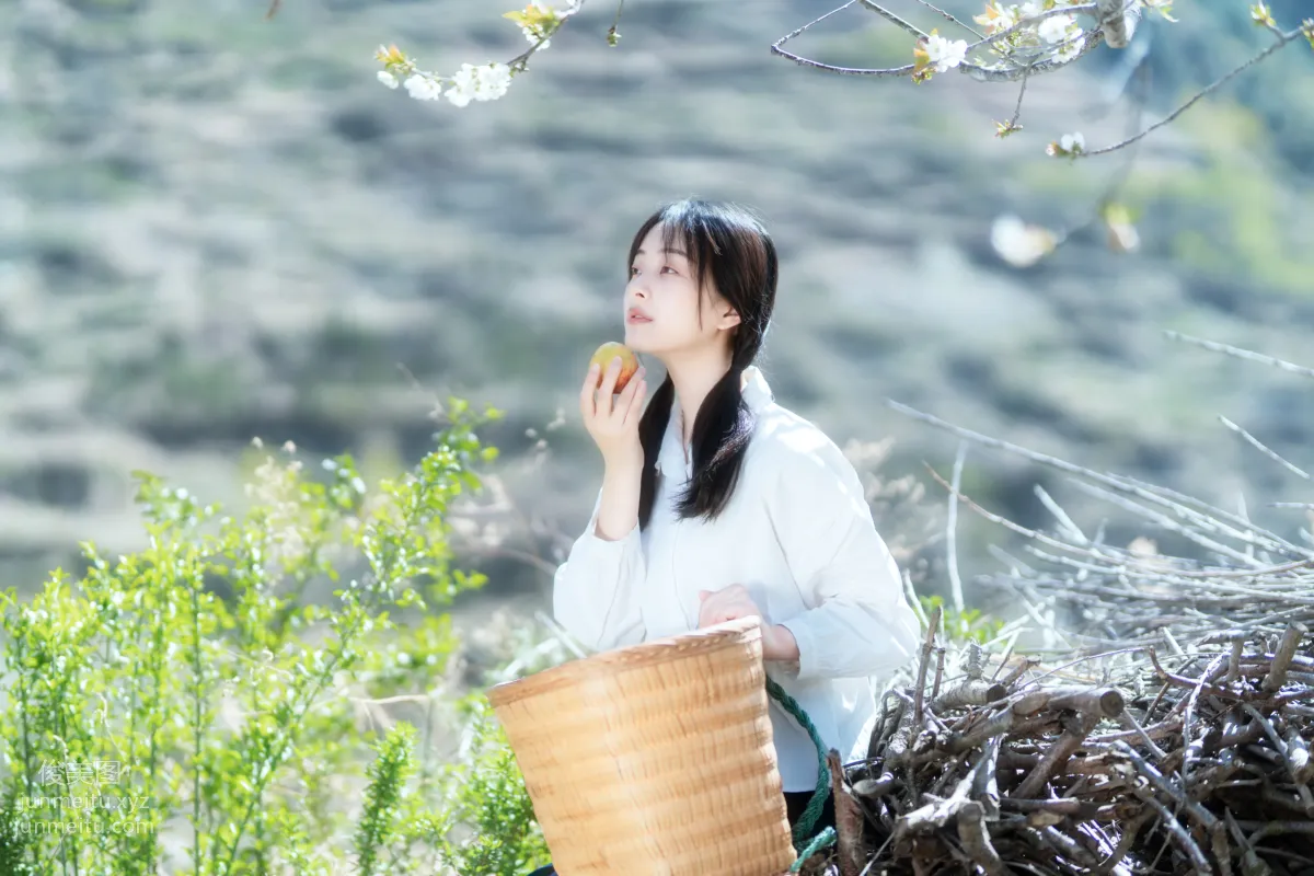 [YiTuYu] 2021.12.27 Little Swallow of Hometown Huan Huan photo 19