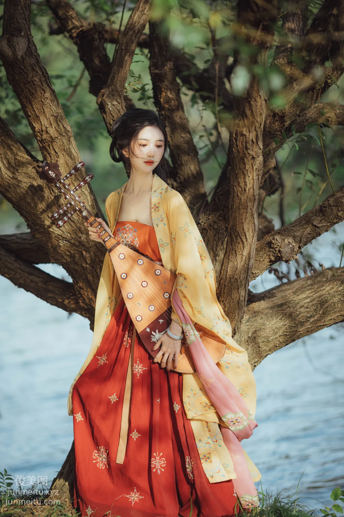Hong Li: YiTuYu photo 13