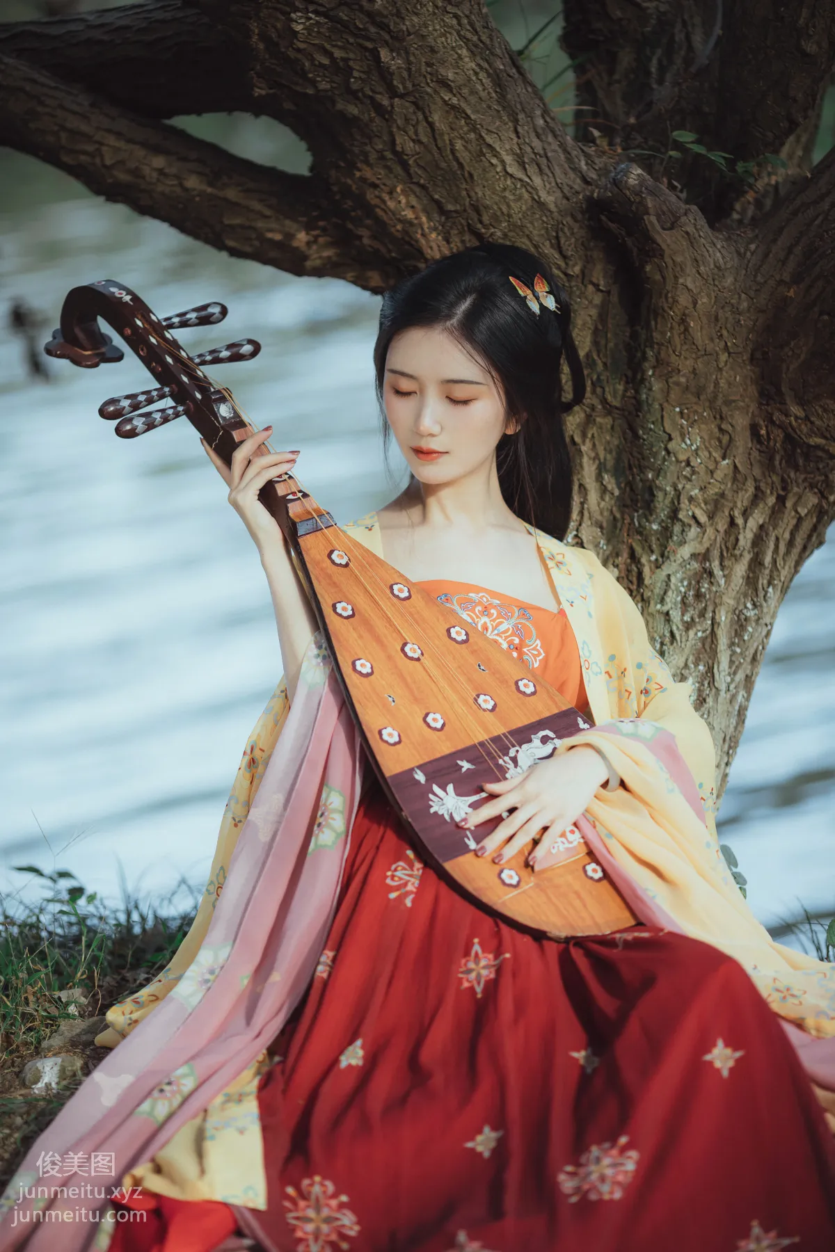 Hong Li: YiTuYu photo 14