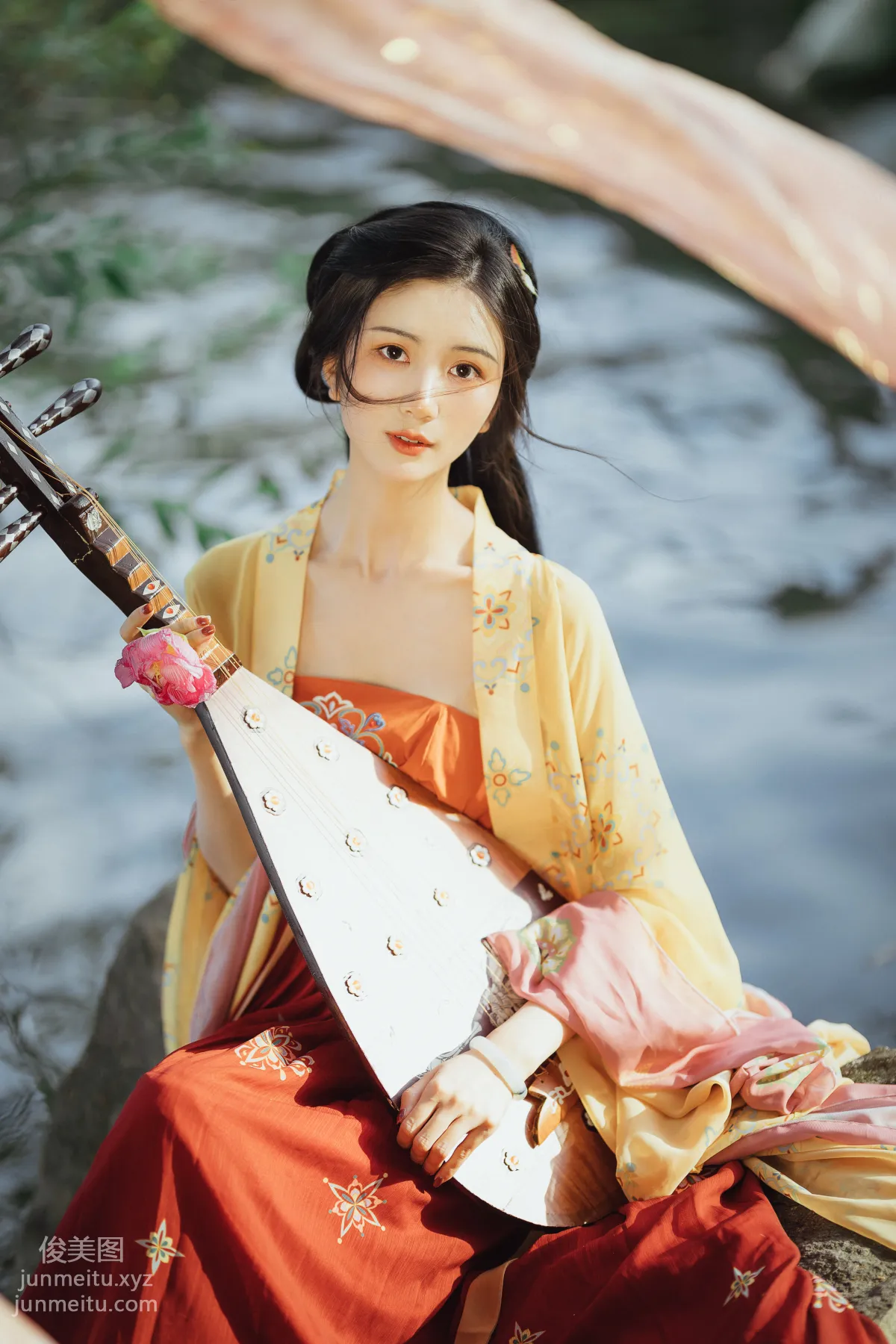 Hong Li: YiTuYu photo 17