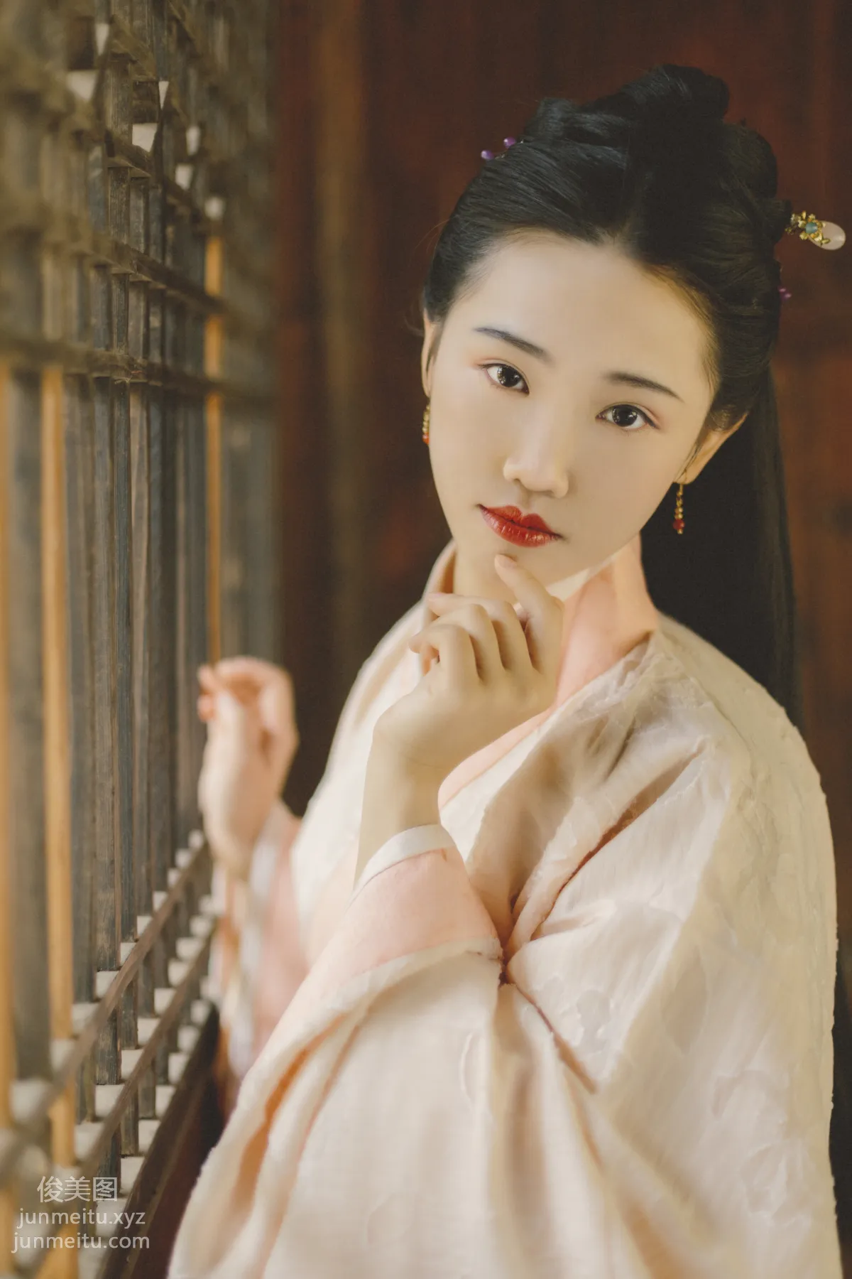 A Yan: YiTuYu photo 17