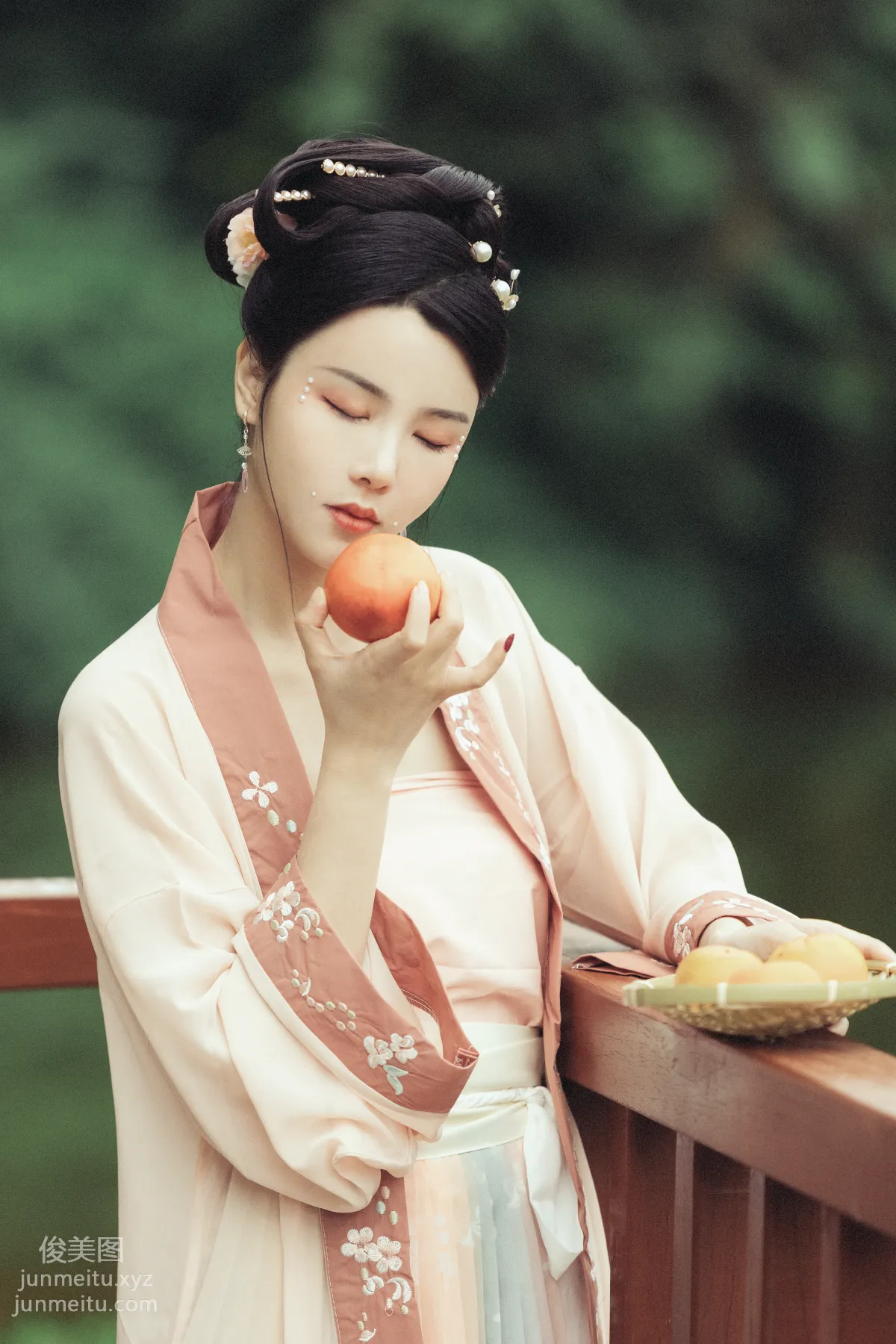San Zhongzi: YiTuYu photo 10