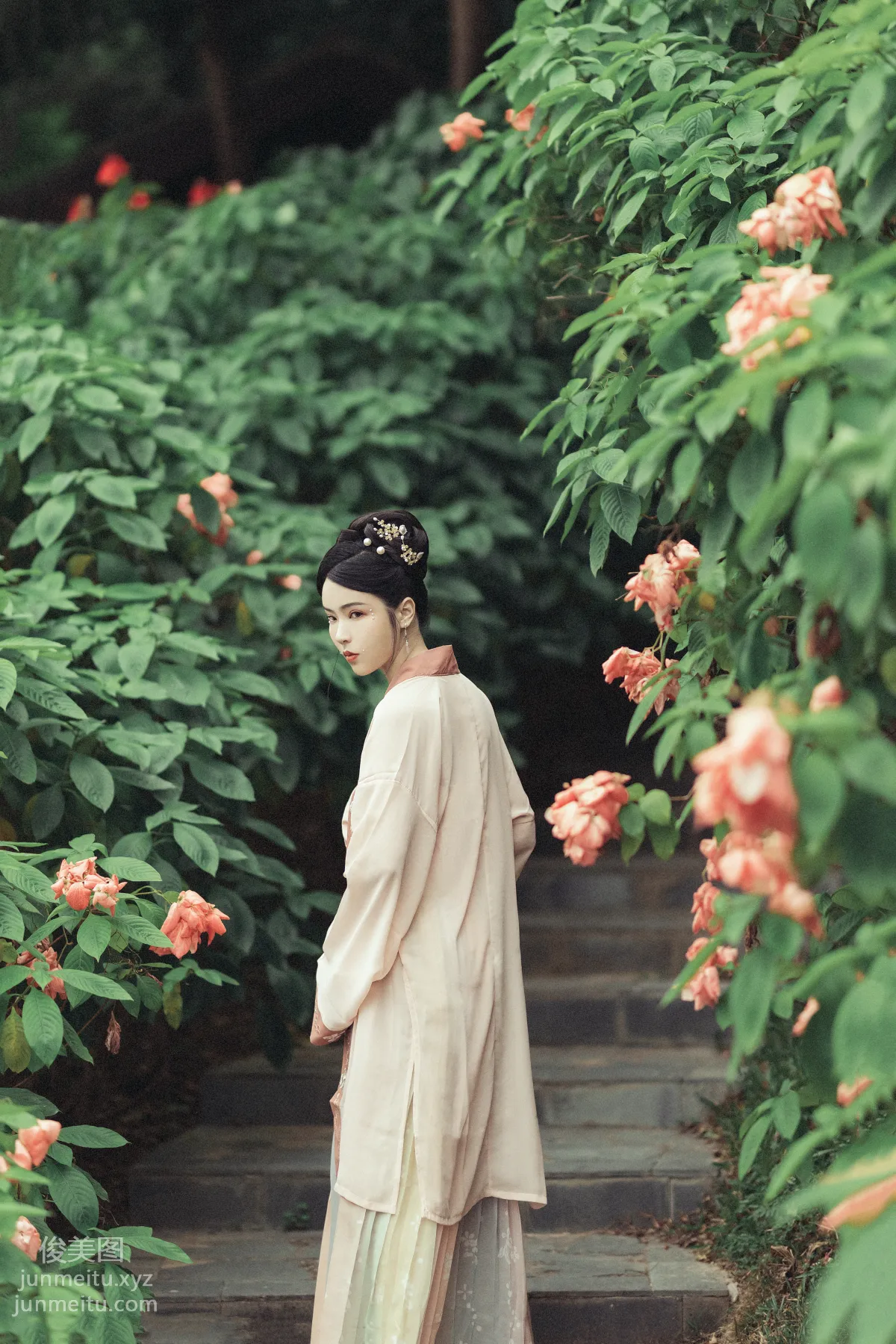 San Zhongzi: YiTuYu photo 26