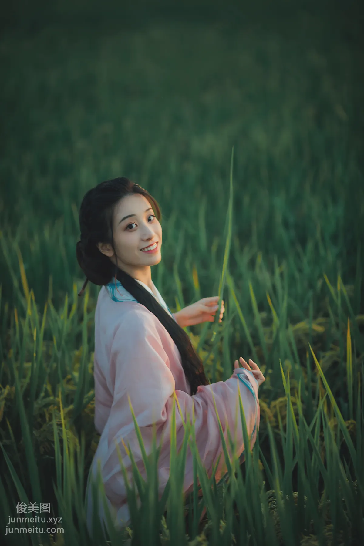 [YiTuYu] 2022.01.10 Plain Clothes and Simple Meals, Content for Life, Xiao Qinghan photo 15