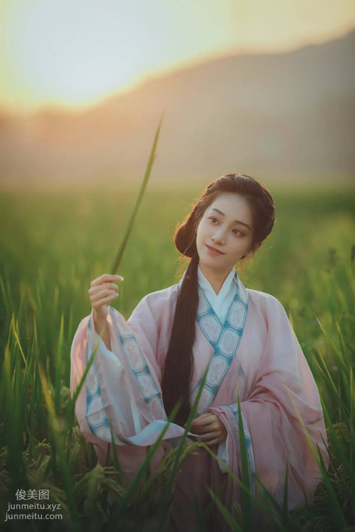 [YiTuYu] 2022.01.10 Plain Clothes and Simple Meals, Content for Life, Xiao Qinghan photo 16
