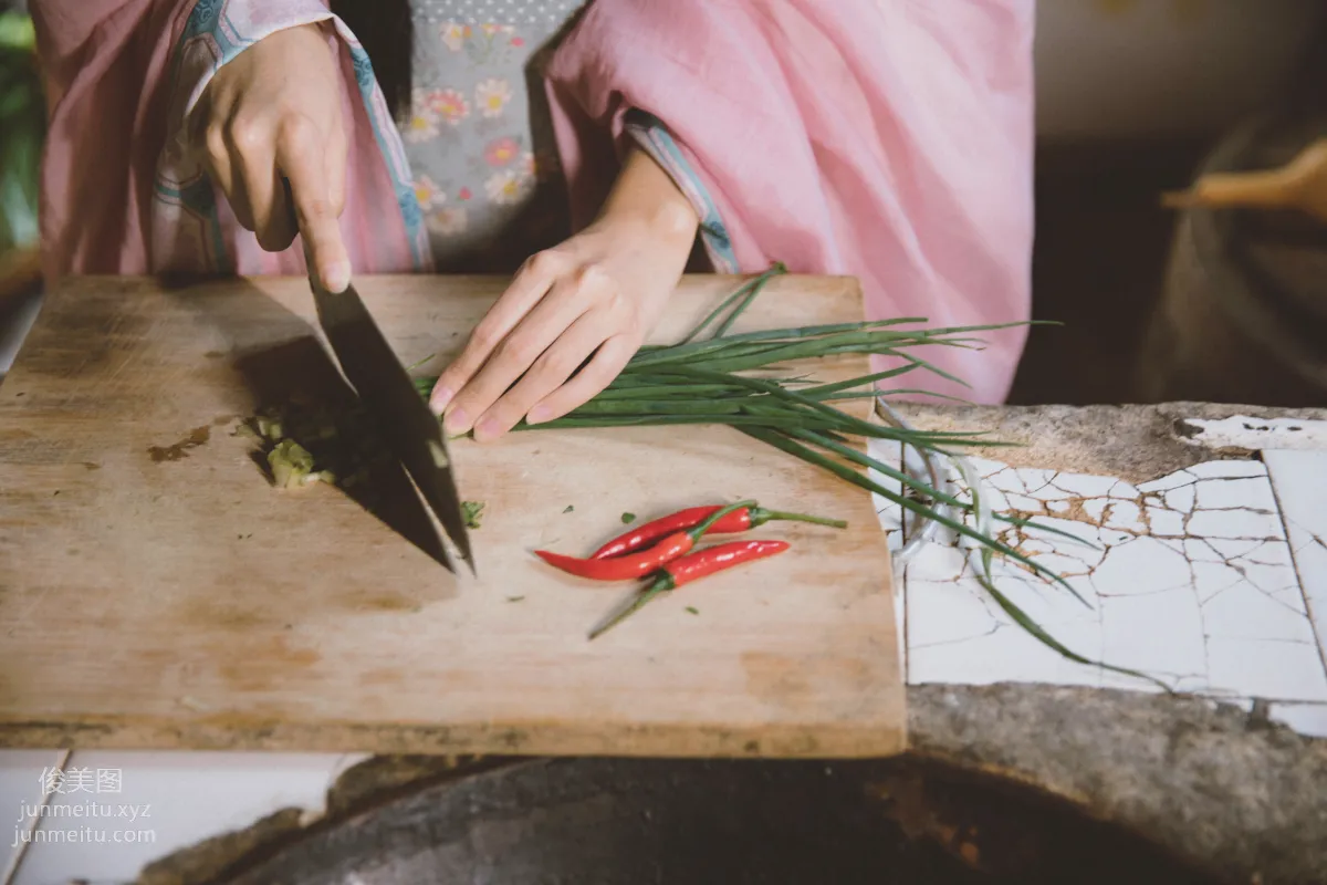 [YiTuYu] 2022.01.10 Plain Clothes and Simple Meals, Content for Life, Xiao Qinghan photo 17