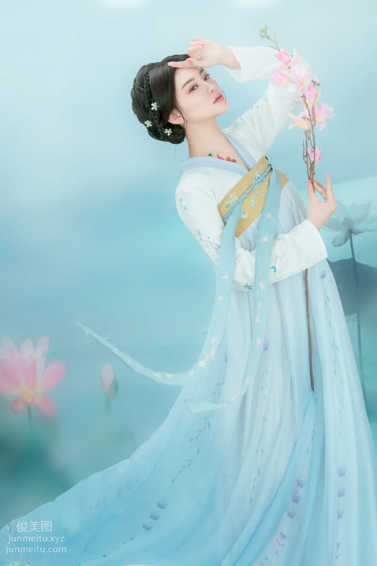 Qin Bao: YiTuYu photo 7
