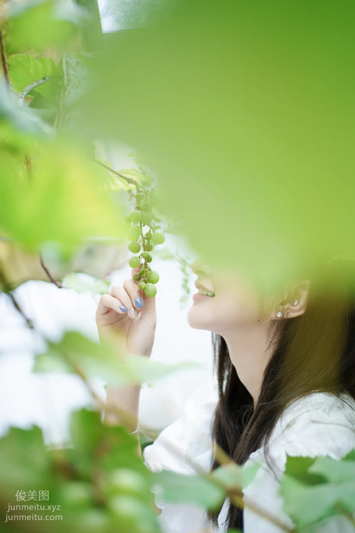 Lv Chen: YiTuYu photo 16