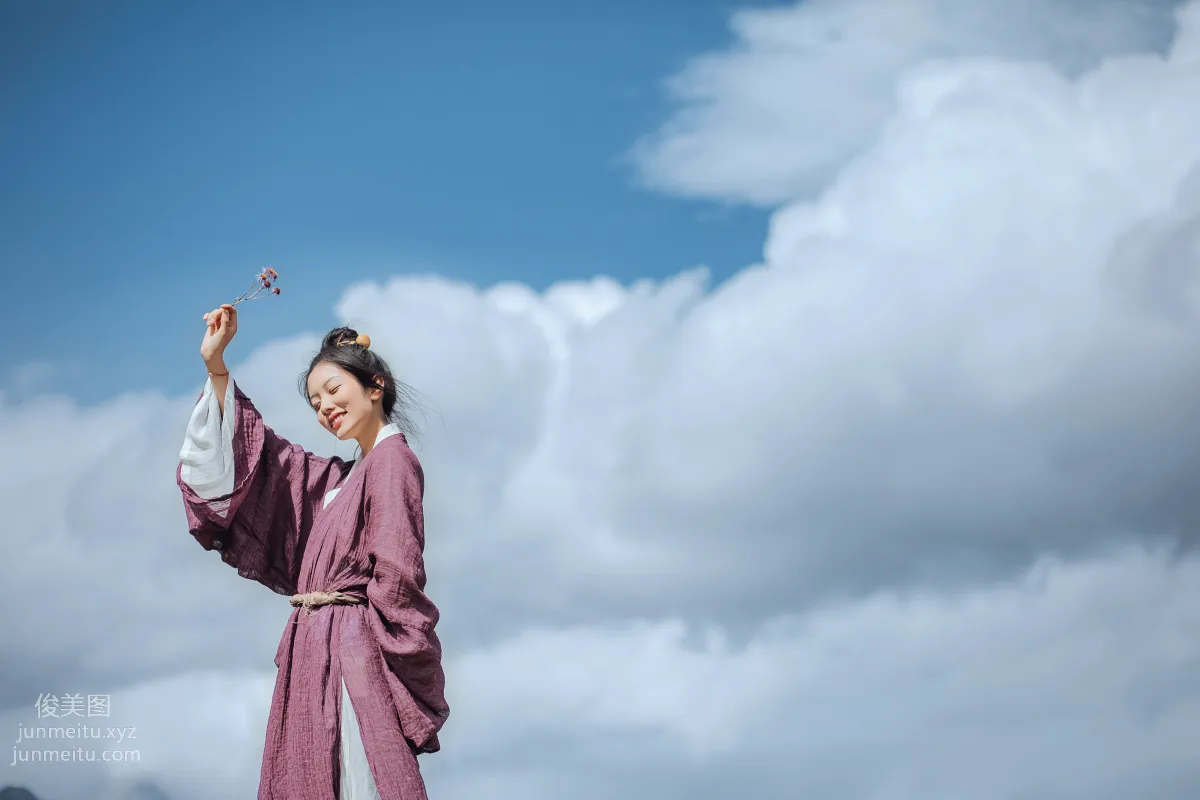 [YiTuYu] 2022.01.13 Selling Pine Breeze in May Xiang Xiaoyue photo 9