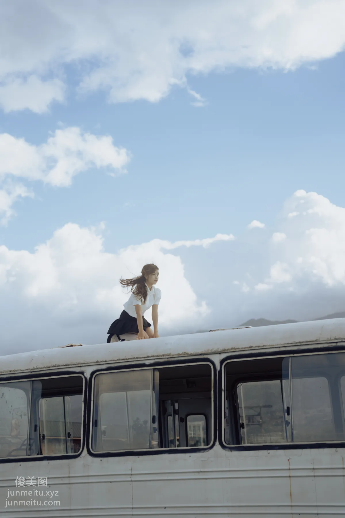[YiTuYu] 2022.01.15 Minibus Takes Me Home Luo Zhi_ photo 27