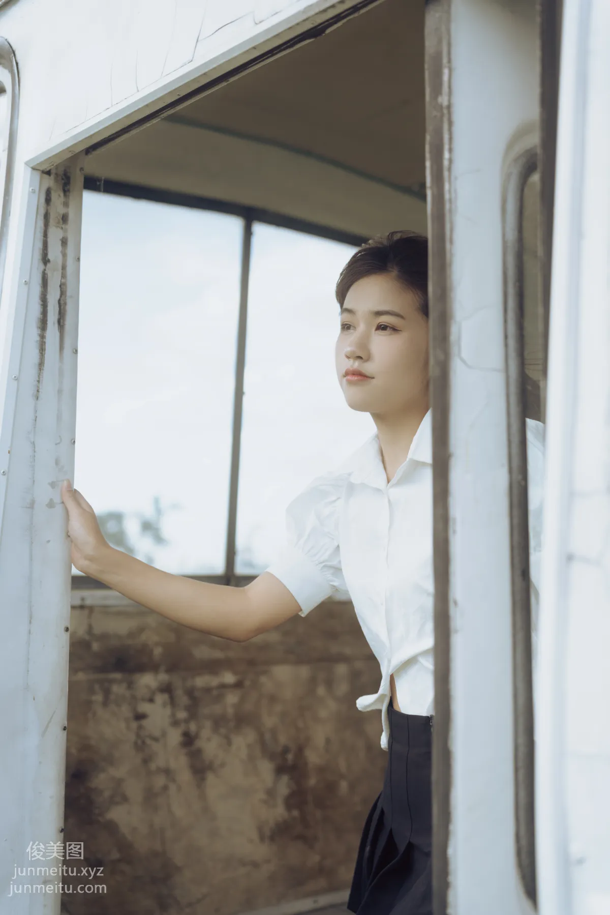 [YiTuYu] 2022.01.15 Minibus Takes Me Home Luo Zhi_ photo 37