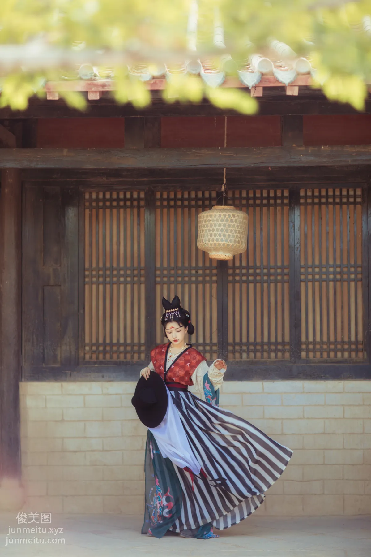 [YiTuYu] 2022.01.15 Wine Cellar Yiqian Zhida Riri photo 6