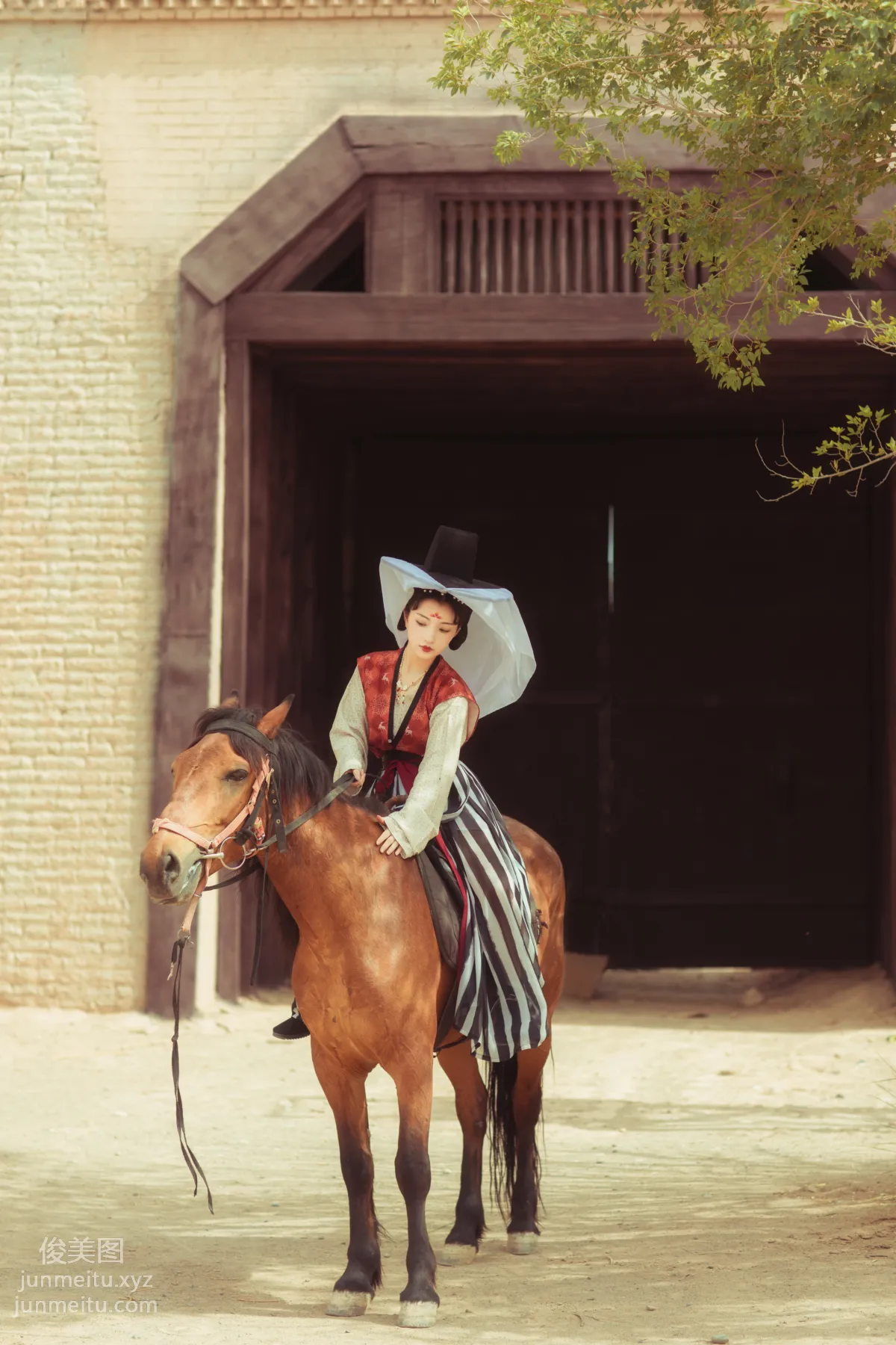 [YiTuYu] 2022.01.15 Wine Cellar Yiqian Zhida Riri photo 12
