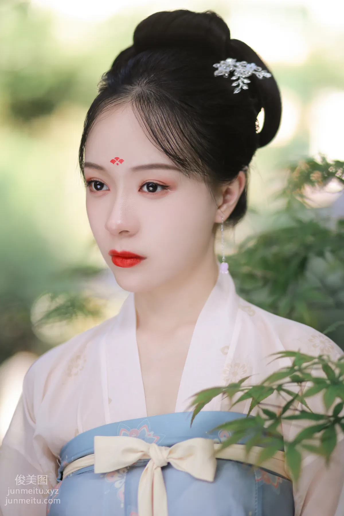 [YiTuYu] 2022.01.18 Butterfly in Love with Flowers Huaze Ruanruan [+1P/MB] photo 4