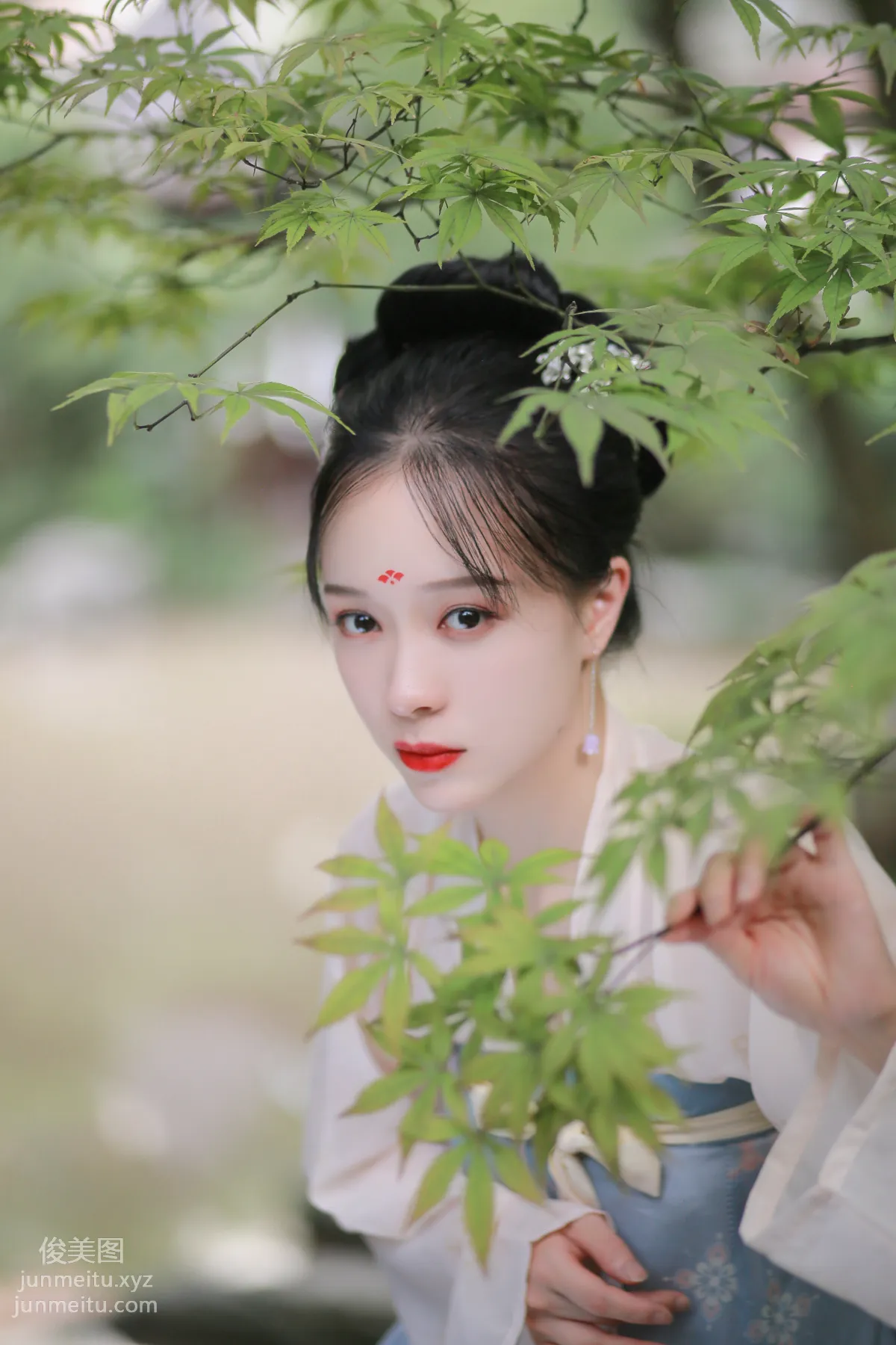 [YiTuYu] 2022.01.18 Butterfly in Love with Flowers Huaze Ruanruan [+1P/MB] photo 11