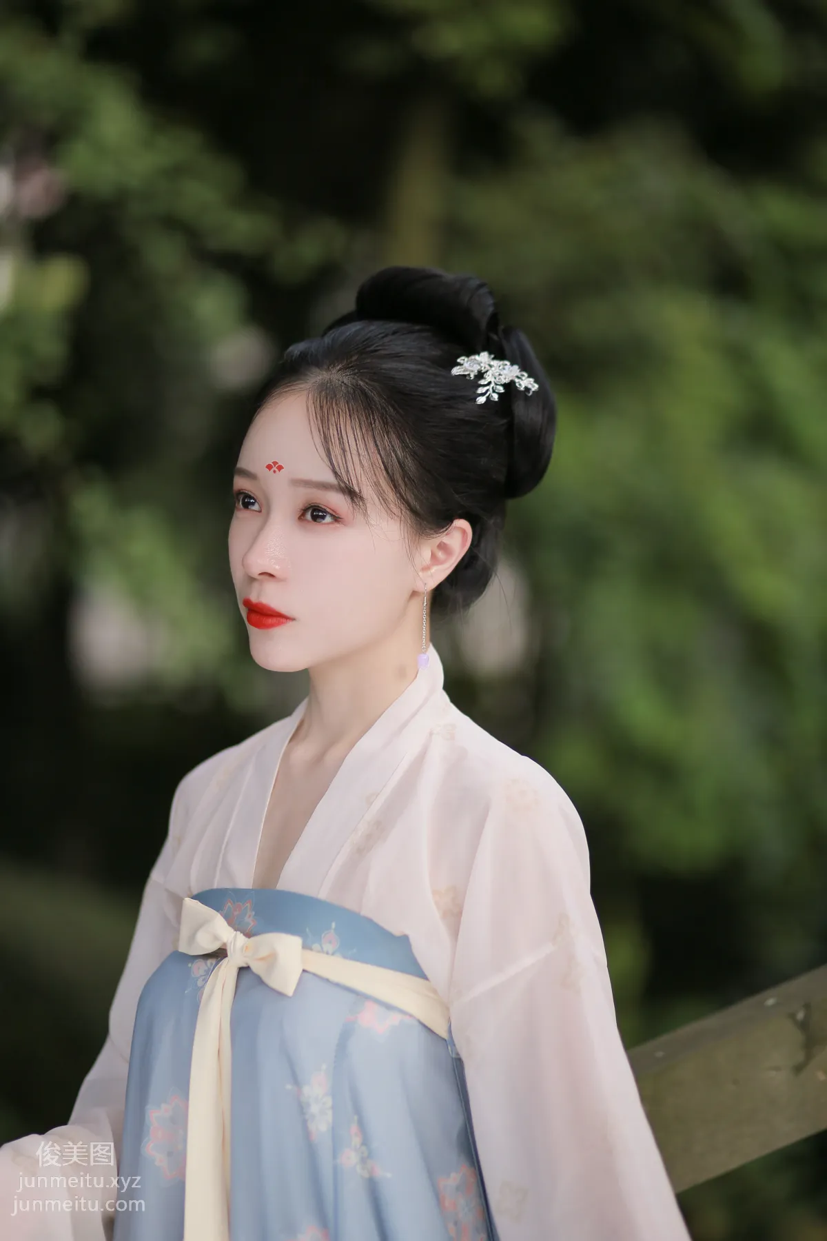 [YiTuYu] 2022.01.18 Butterfly in Love with Flowers Huaze Ruanruan [+1P/MB] photo 12