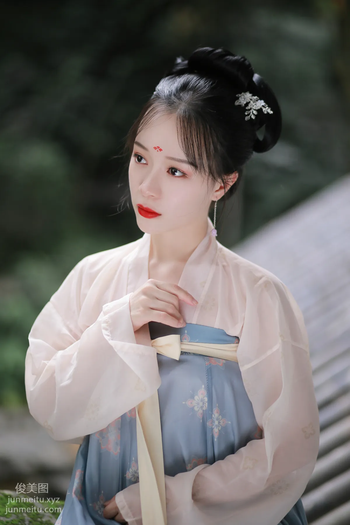 [YiTuYu] 2022.01.18 Butterfly in Love with Flowers Huaze Ruanruan [+1P/MB] photo 13