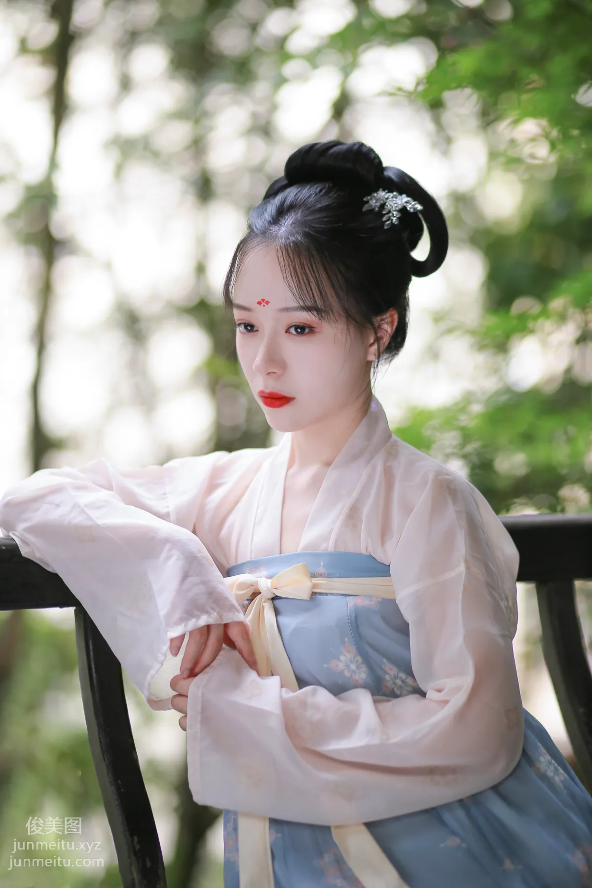 [YiTuYu] 2022.01.18 Butterfly in Love with Flowers Huaze Ruanruan [+1P/MB] photo 18