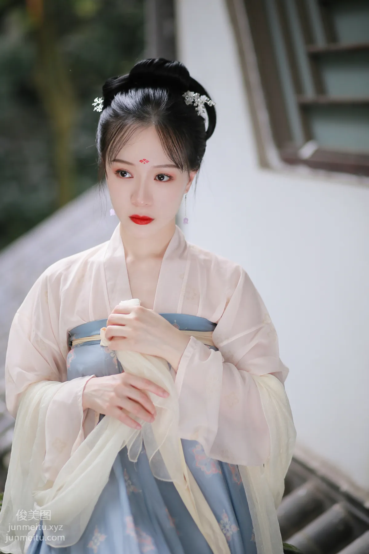 [YiTuYu] 2022.01.18 Butterfly in Love with Flowers Huaze Ruanruan [+1P/MB] photo 19