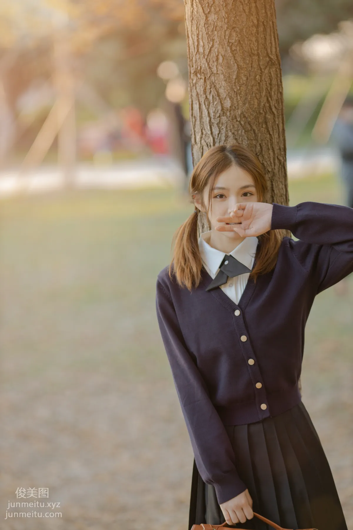 [YiTuYu] 2022.01.19 Autumn, Watching Ginkgo with You Zhuyun Huida Mowang photo 14