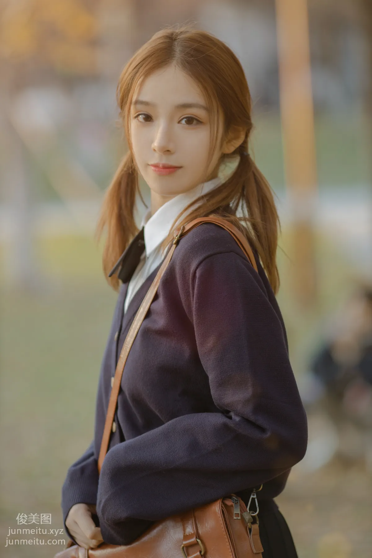 [YiTuYu] 2022.01.19 Autumn, Watching Ginkgo with You Zhuyun Huida Mowang photo 17