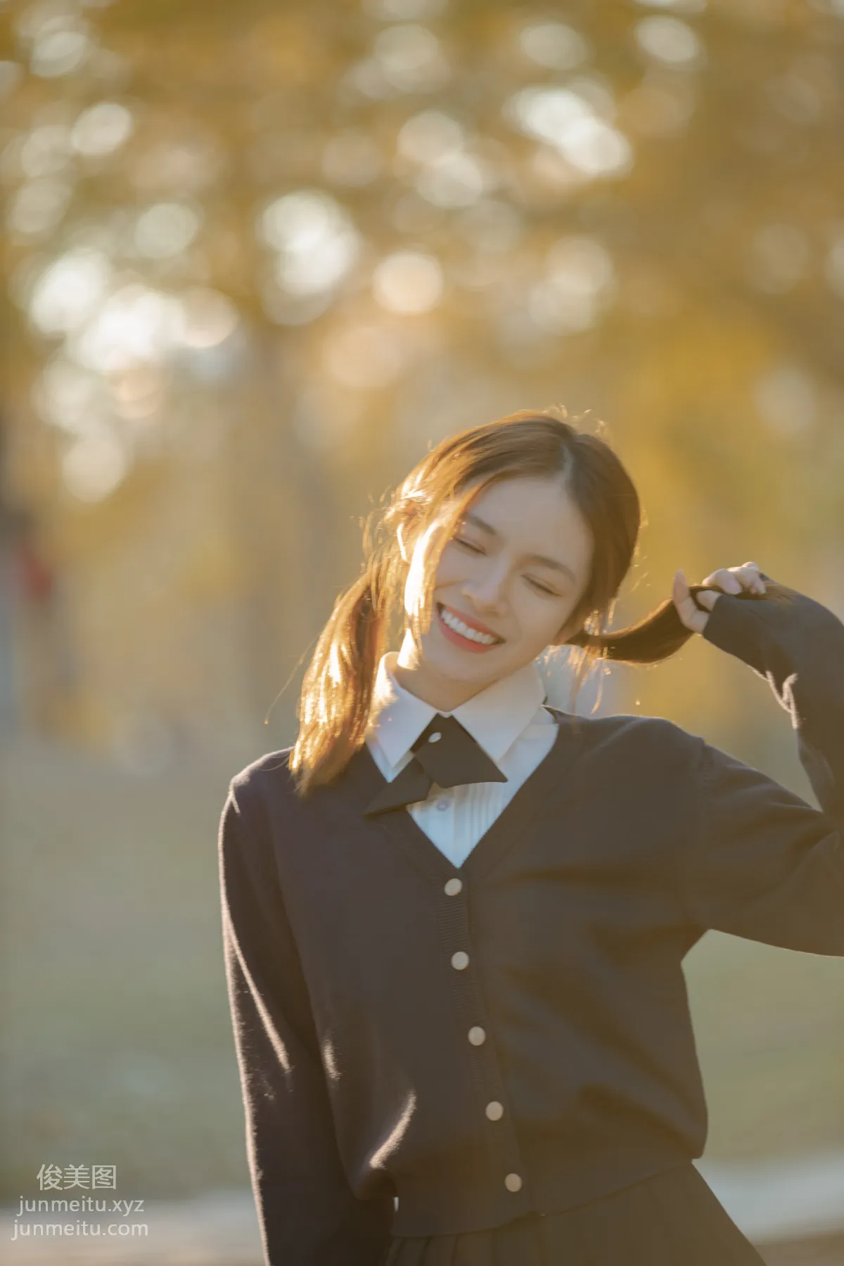 [YiTuYu] 2022.01.19 Autumn, Watching Ginkgo with You Zhuyun Huida Mowang photo 18