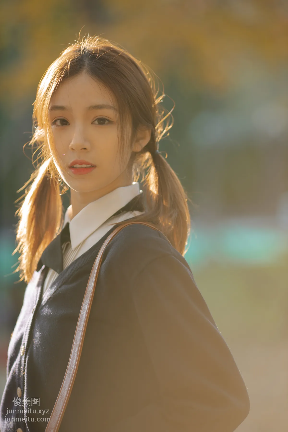 [YiTuYu] 2022.01.19 Autumn, Watching Ginkgo with You Zhuyun Huida Mowang photo 21