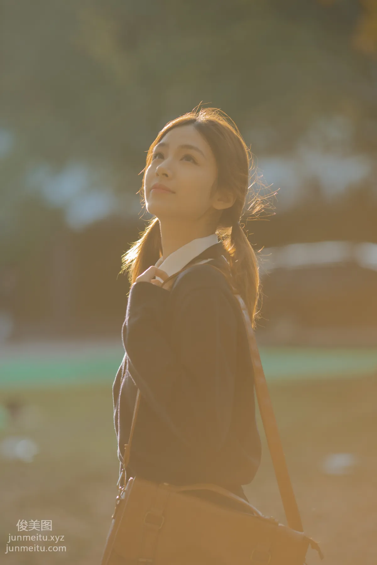 [YiTuYu] 2022.01.19 Autumn, Watching Ginkgo with You Zhuyun Huida Mowang photo 25