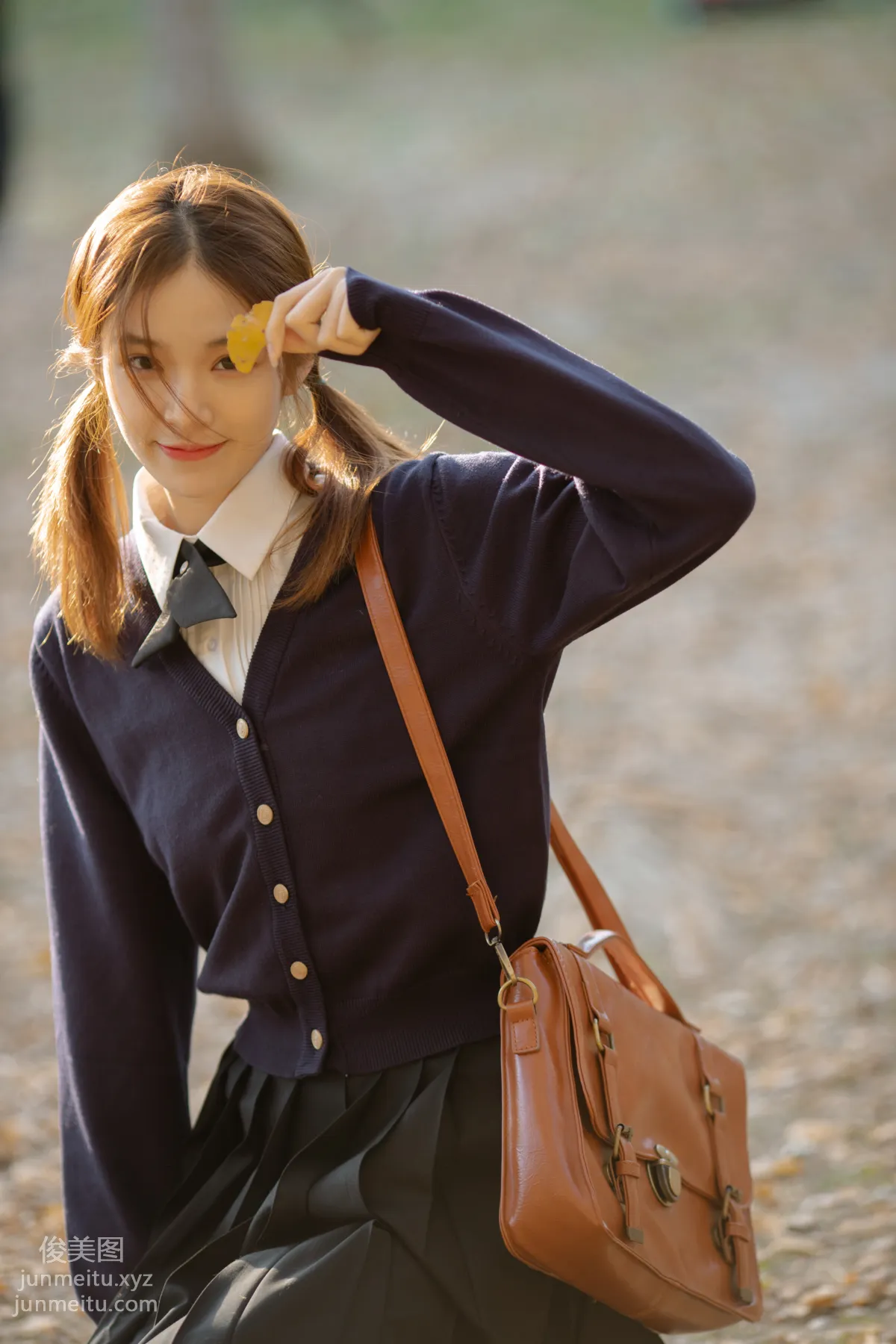 [YiTuYu] 2022.01.19 Autumn, Watching Ginkgo with You Zhuyun Huida Mowang photo 26
