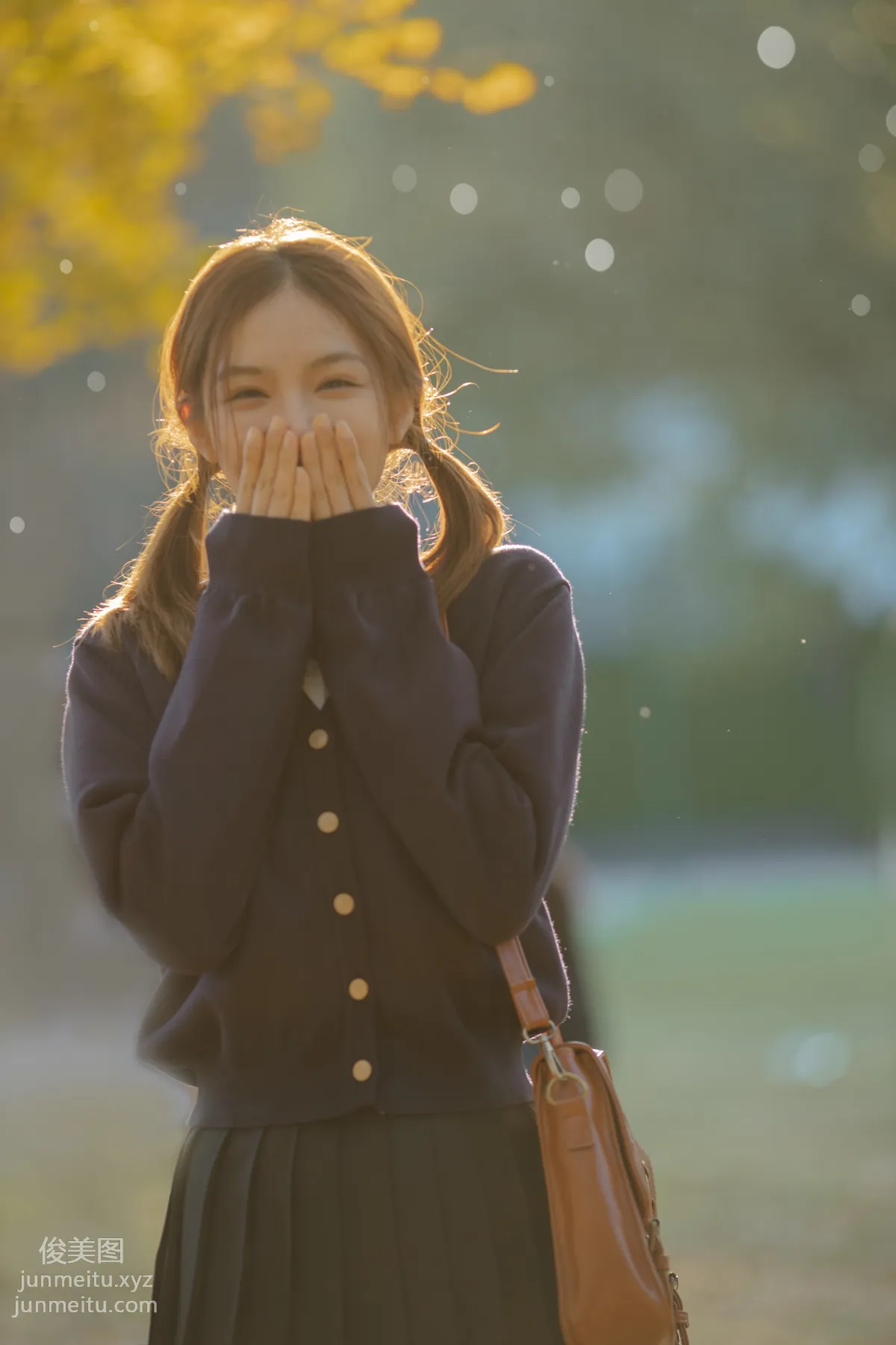 [YiTuYu] 2022.01.19 Autumn, Watching Ginkgo with You Zhuyun Huida Mowang photo 27