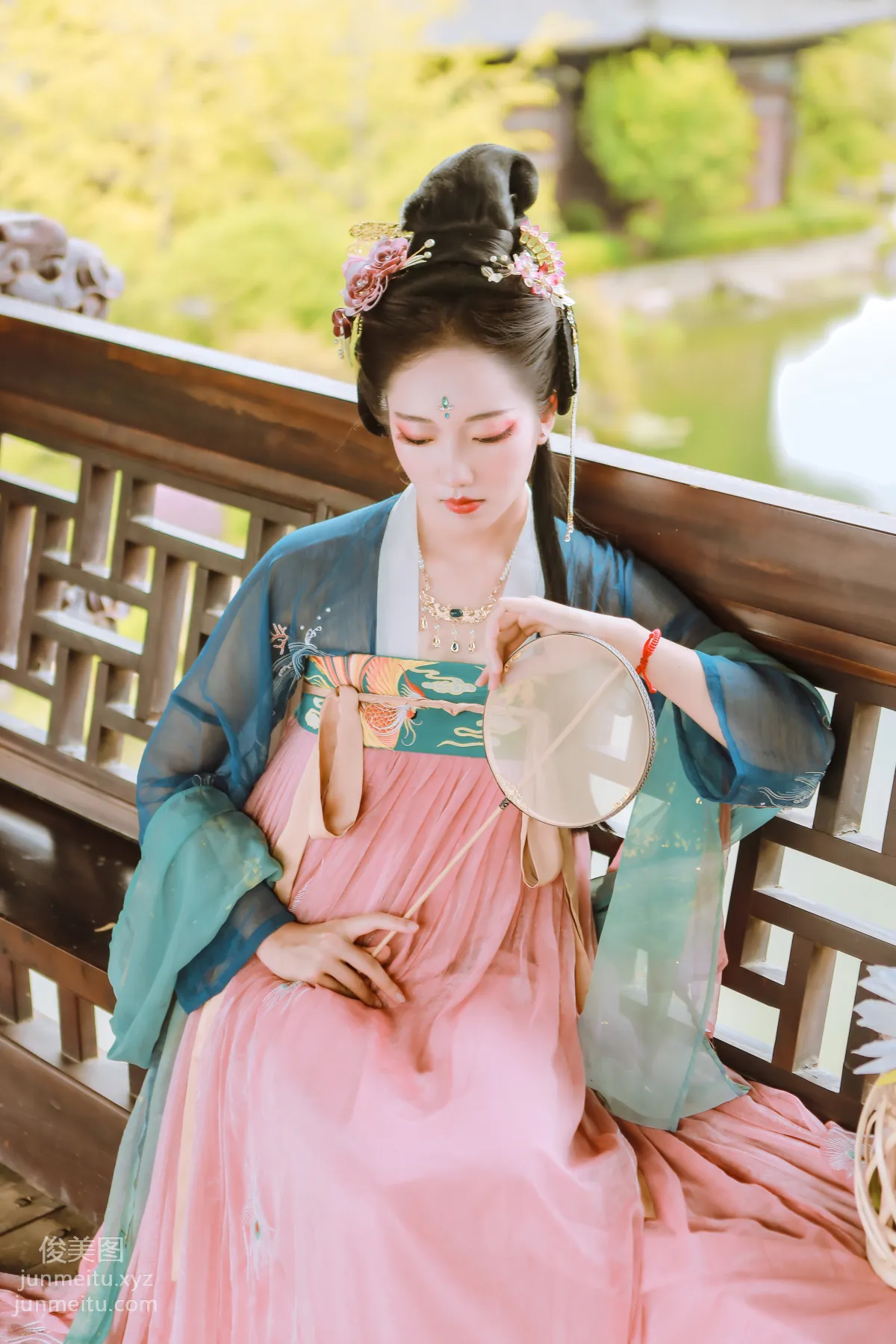 Mo Xi: YiTuYu photo 3