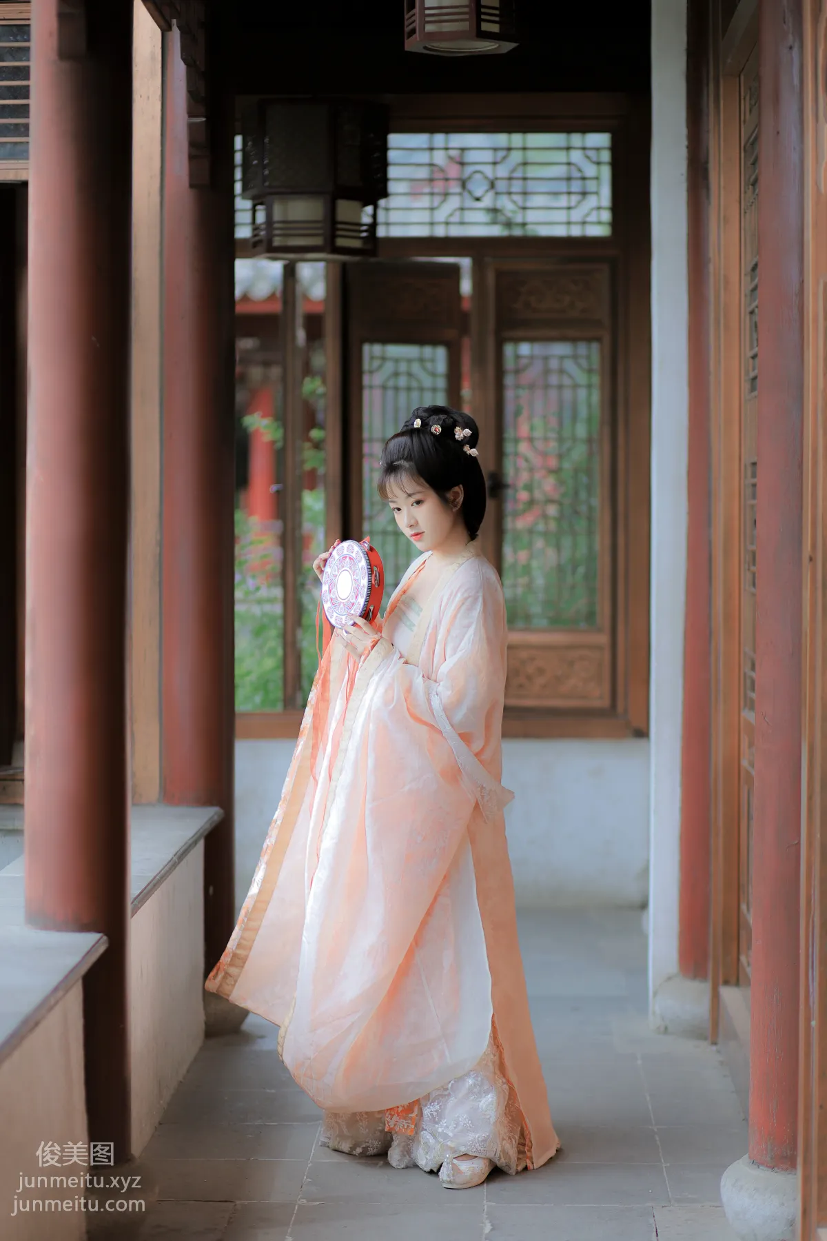 Lizi Riz: YiTuYu photo 3
