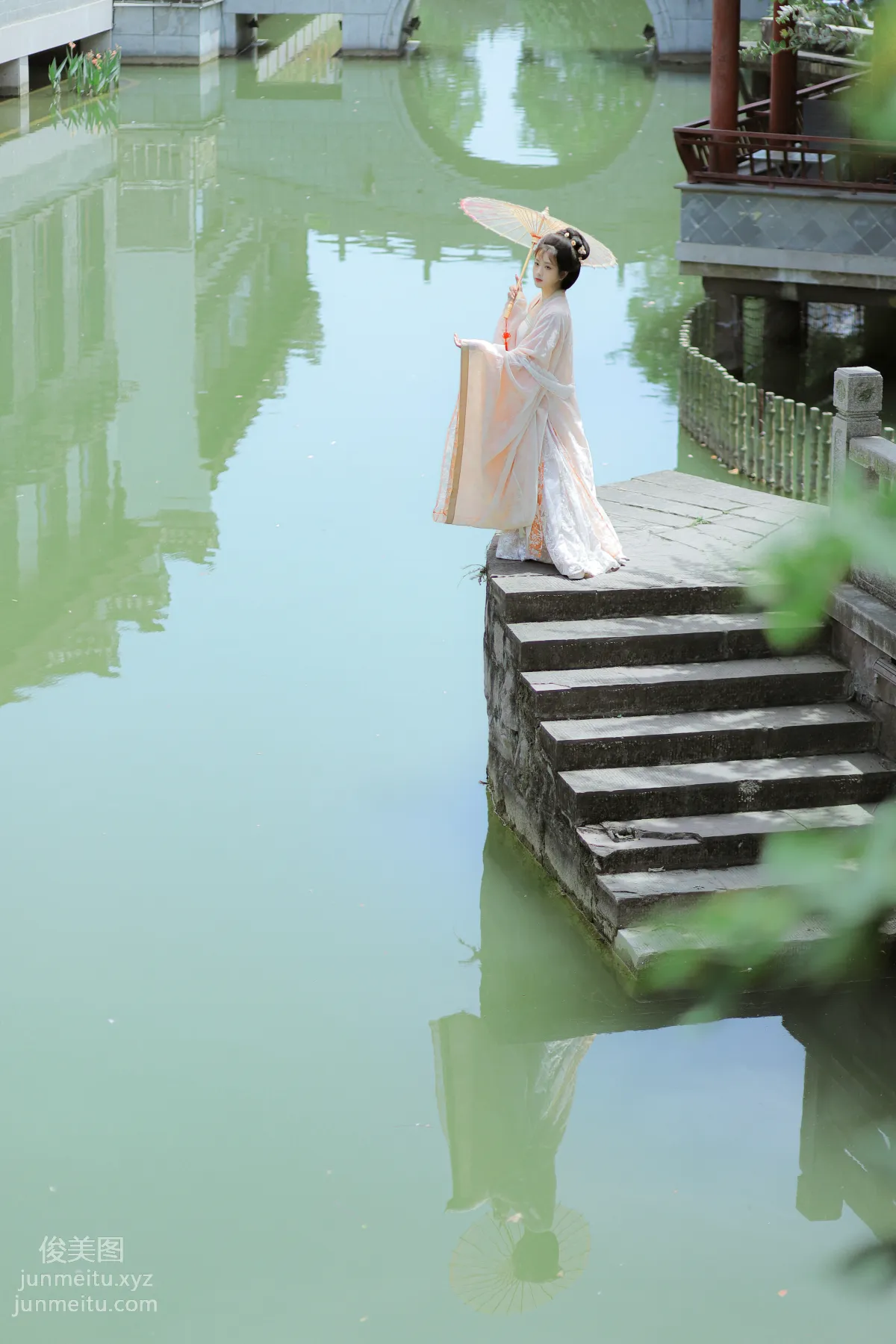 Lizi Riz: YiTuYu photo 14