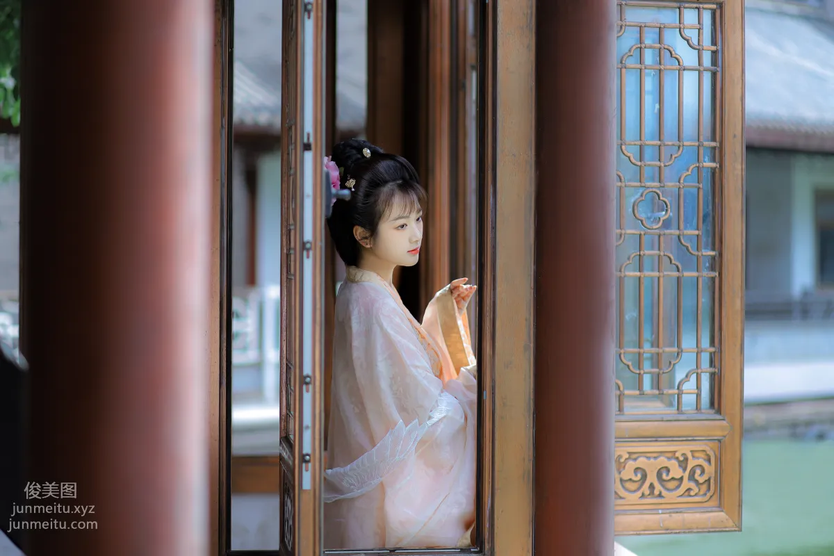 Lizi Riz: YiTuYu photo 21