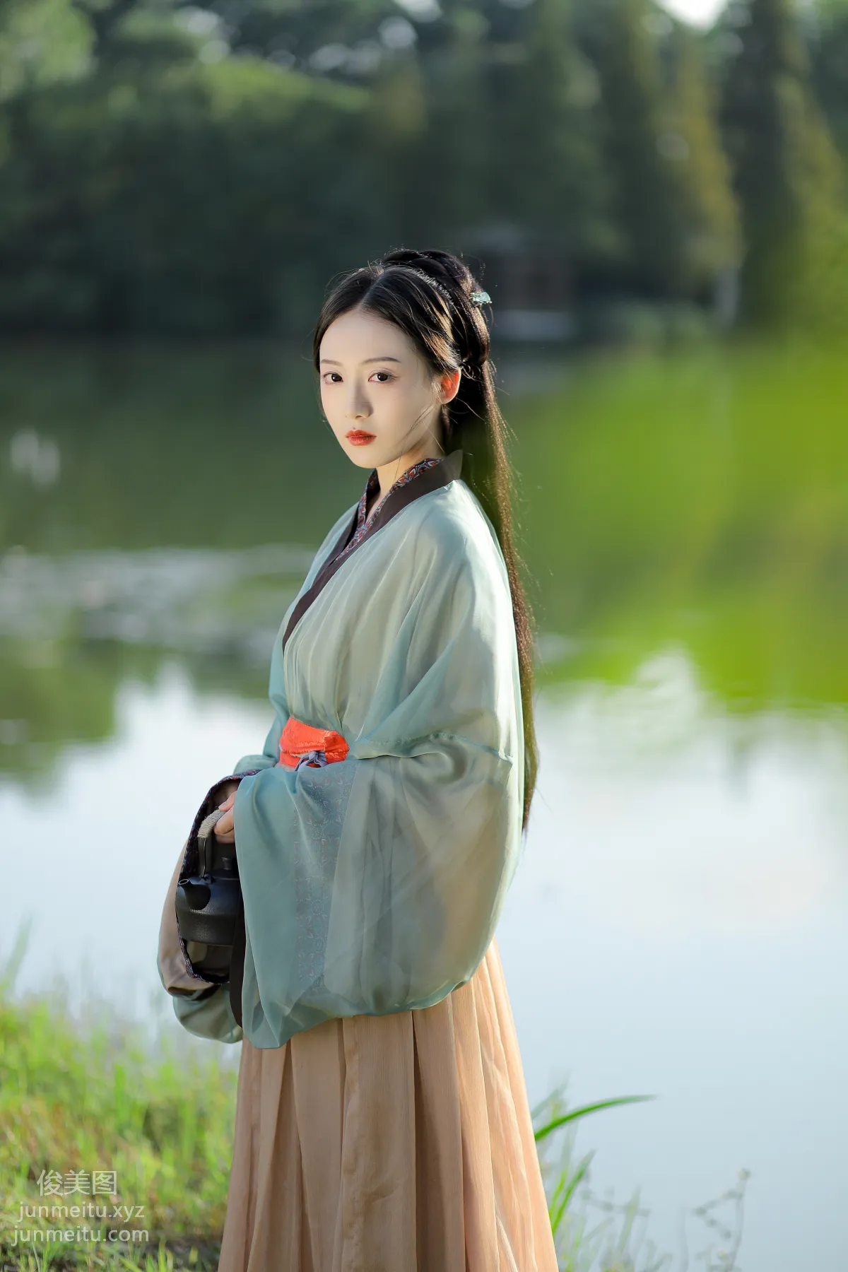 Xin Yi: YiTuYu photo 5