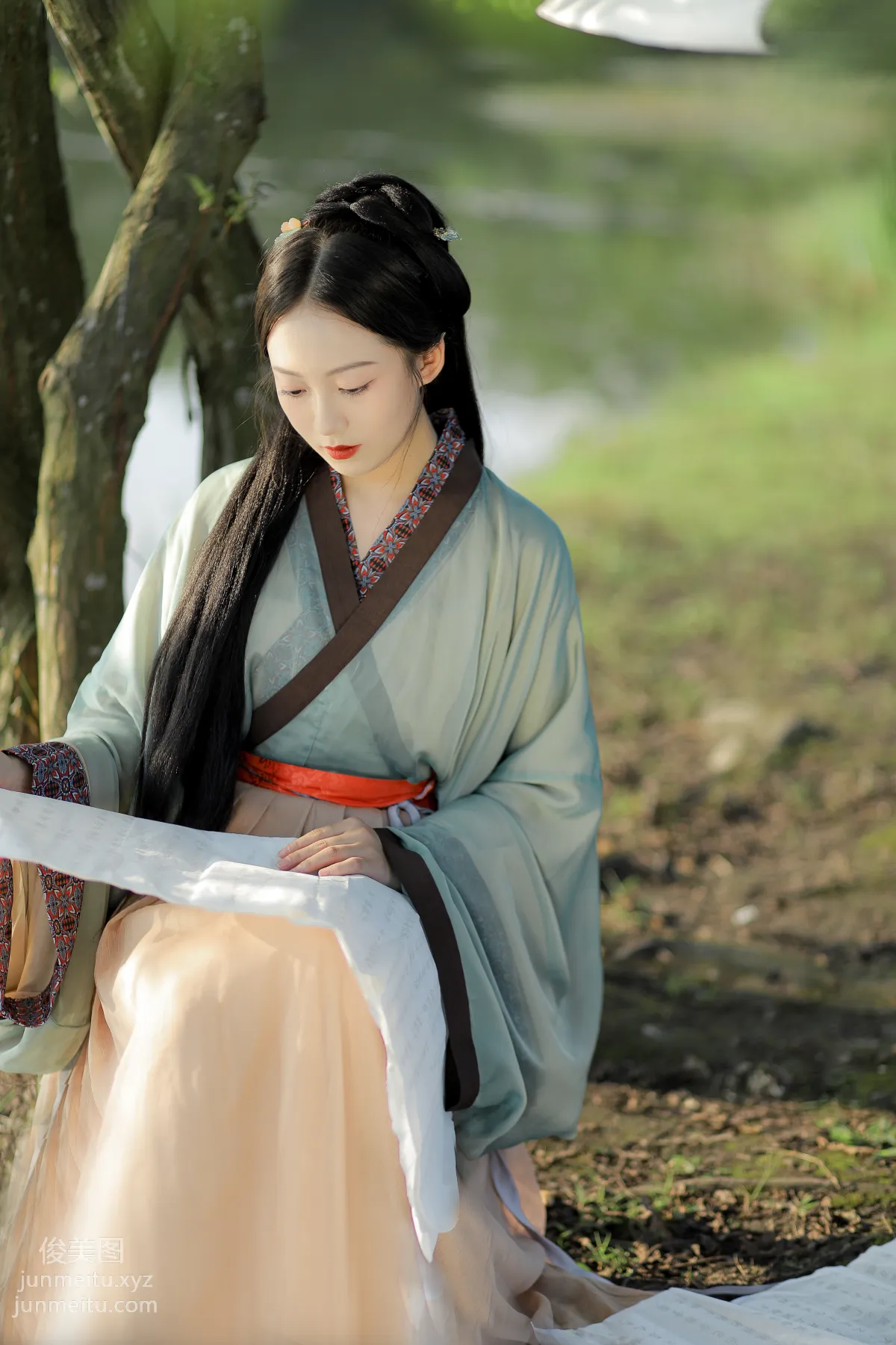 Xin Yi: YiTuYu photo 6