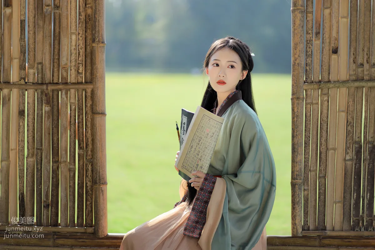 Xin Yi: YiTuYu photo 13
