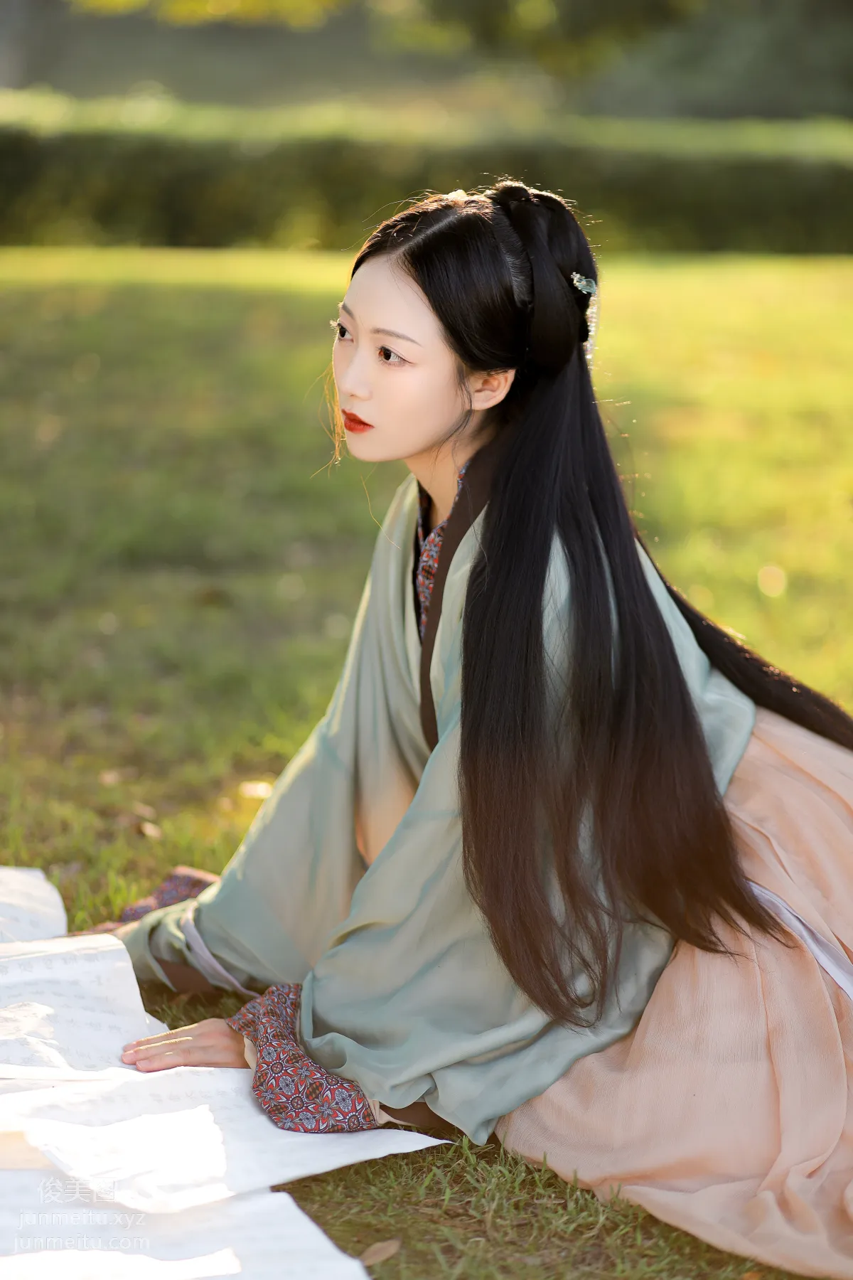 Xin Yi: YiTuYu photo 15